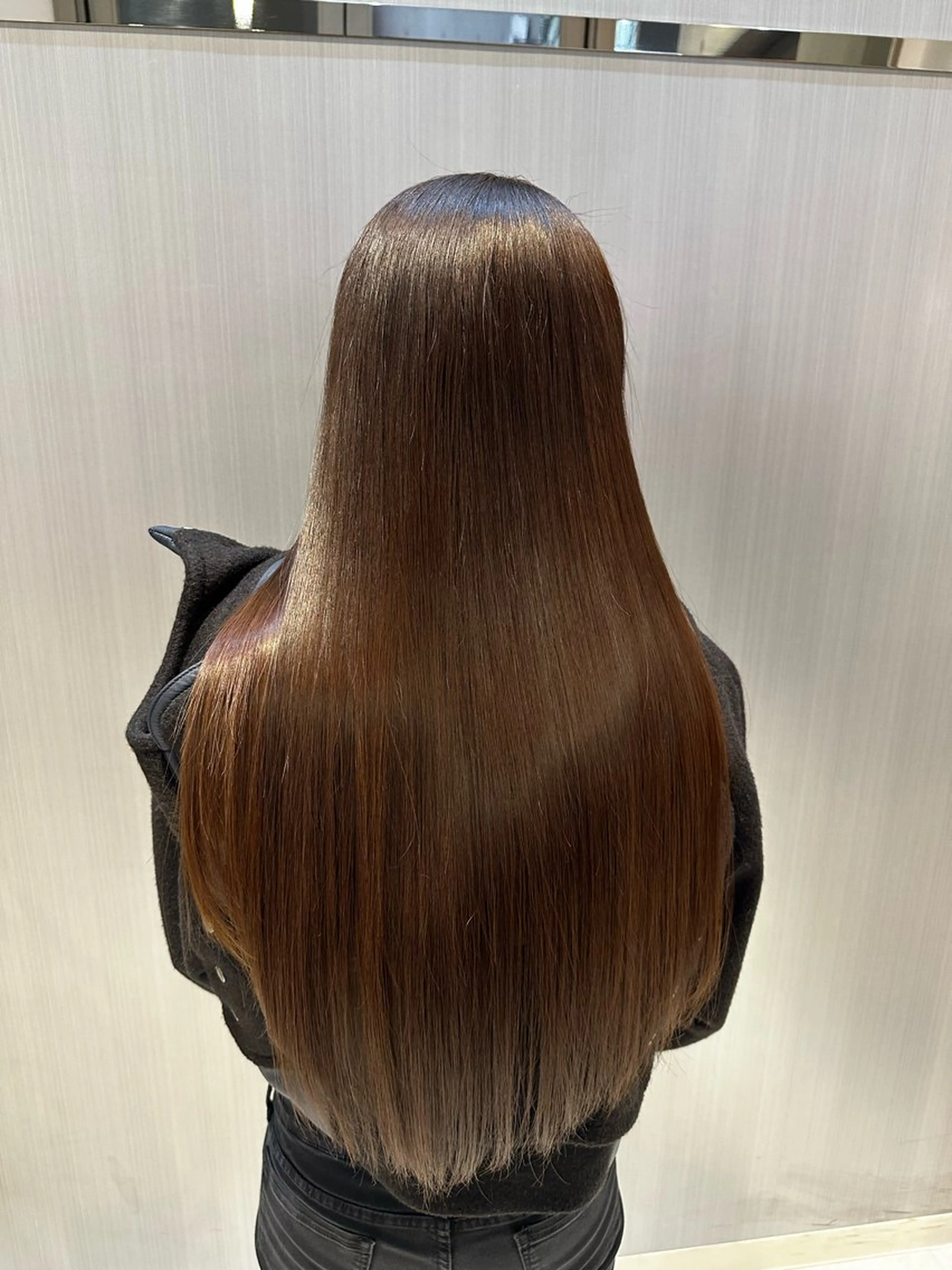 『酸性ストレート』or『縮毛矯正』+トリートメント　¥22,000-→¥16,500-の写真