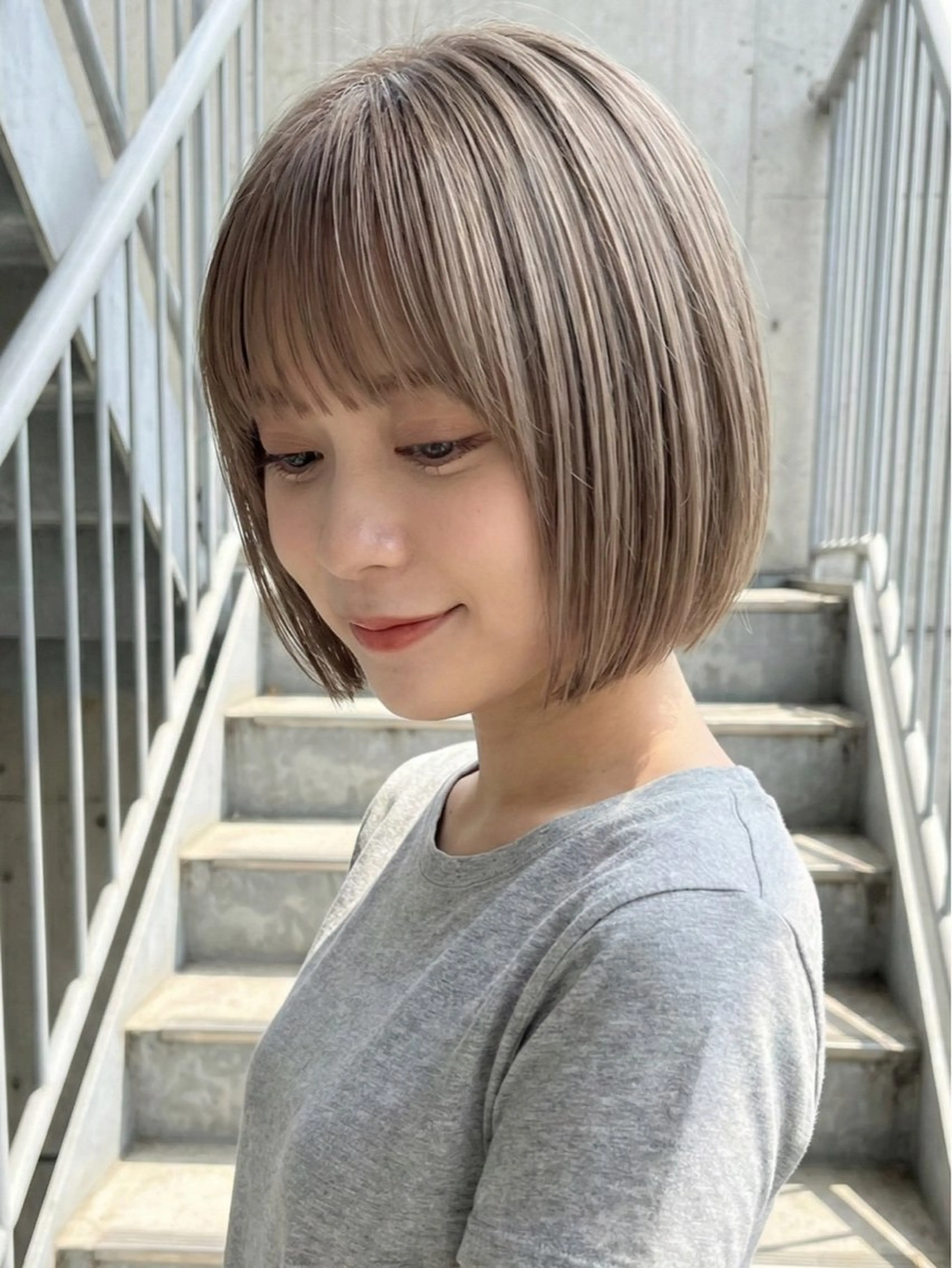 ショート カラー ヘアカラー トリートメント Rowel ローウェルのヘアスタイル