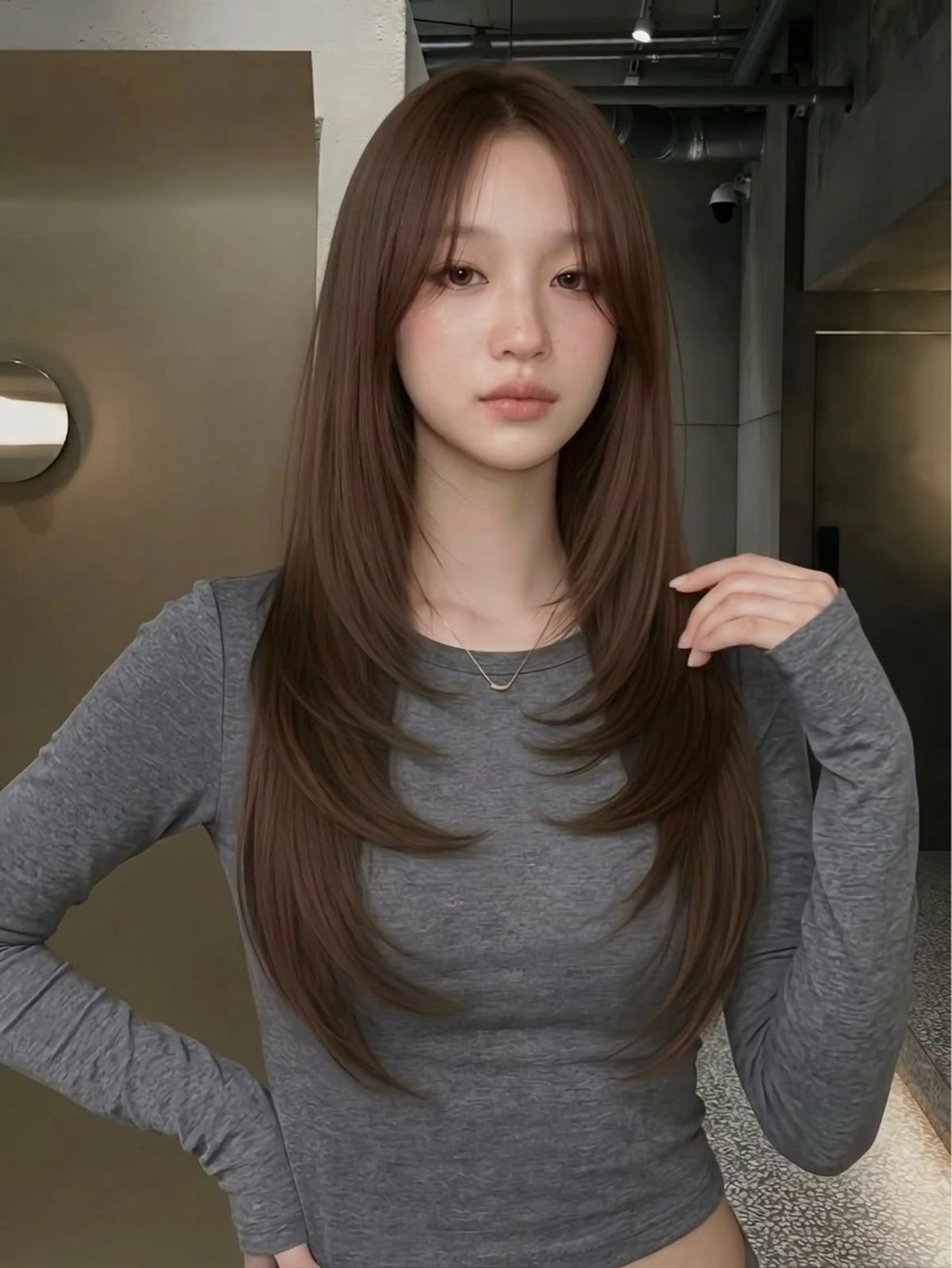 ロング 韓国風レイヤー 日向 GINZAのヘアスタイル