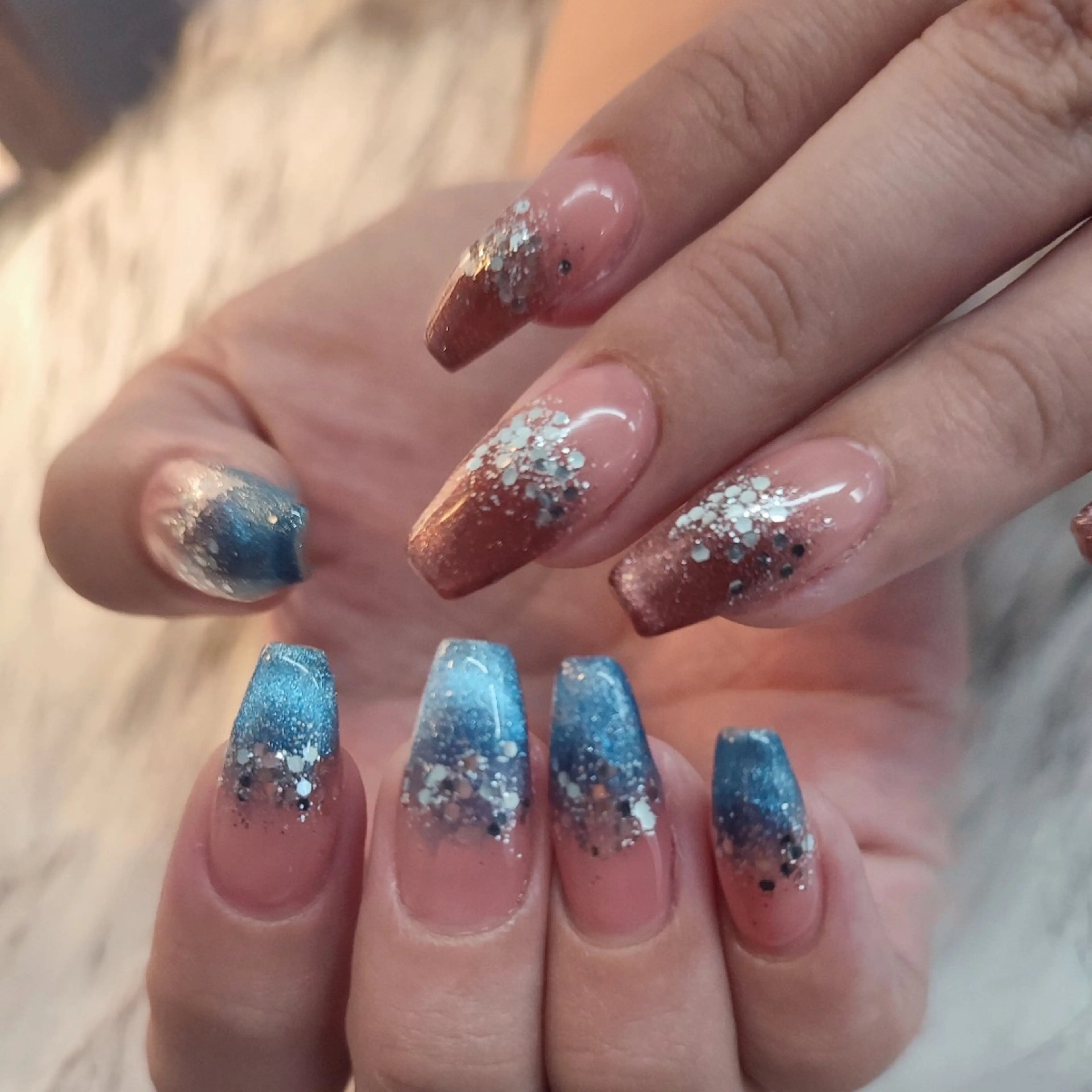 ネイル ハンドネイル RUNWAY 　　の眉毛・アイブロウイメージ