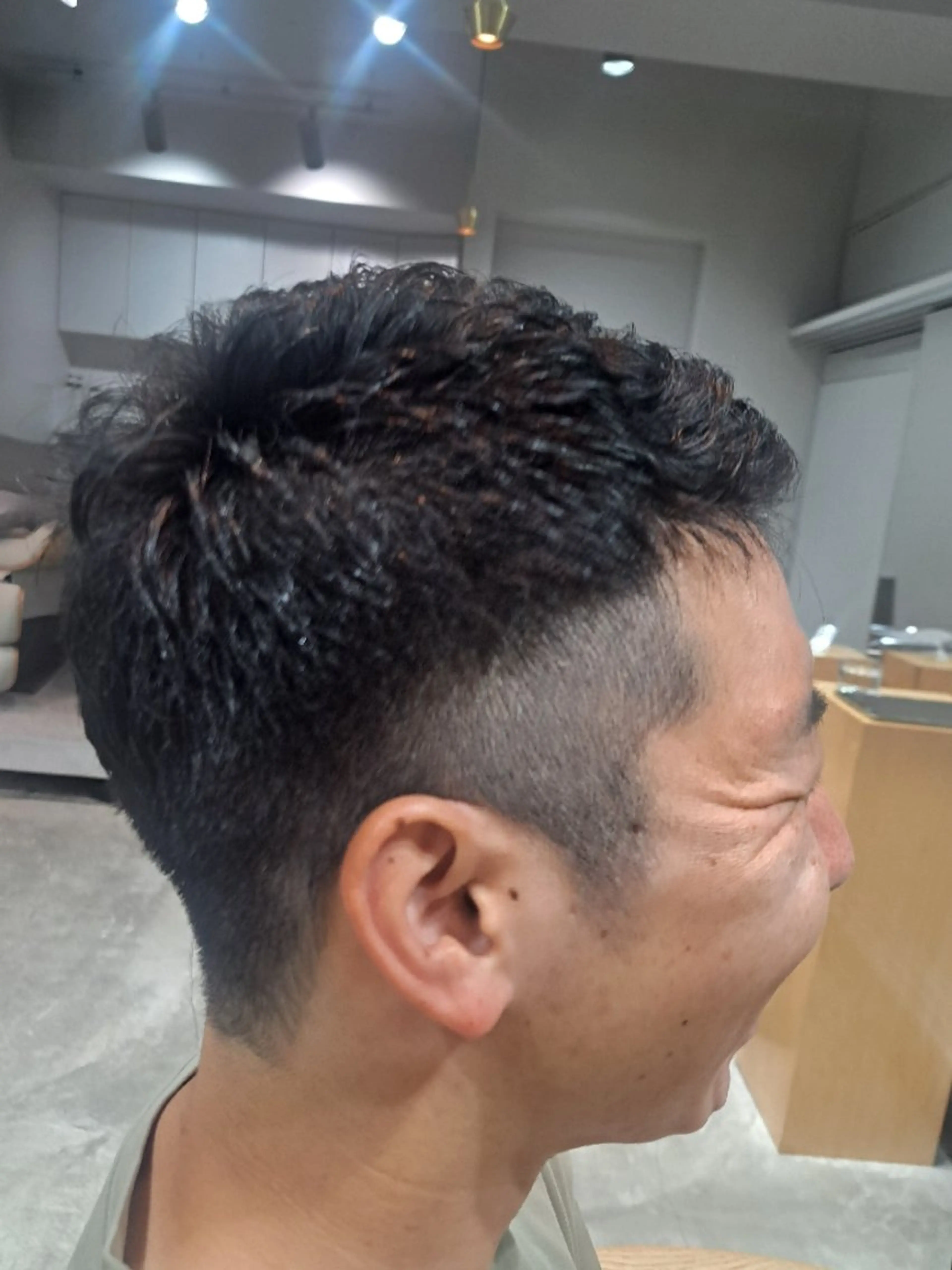 ショート クボ タのヘアスタイル