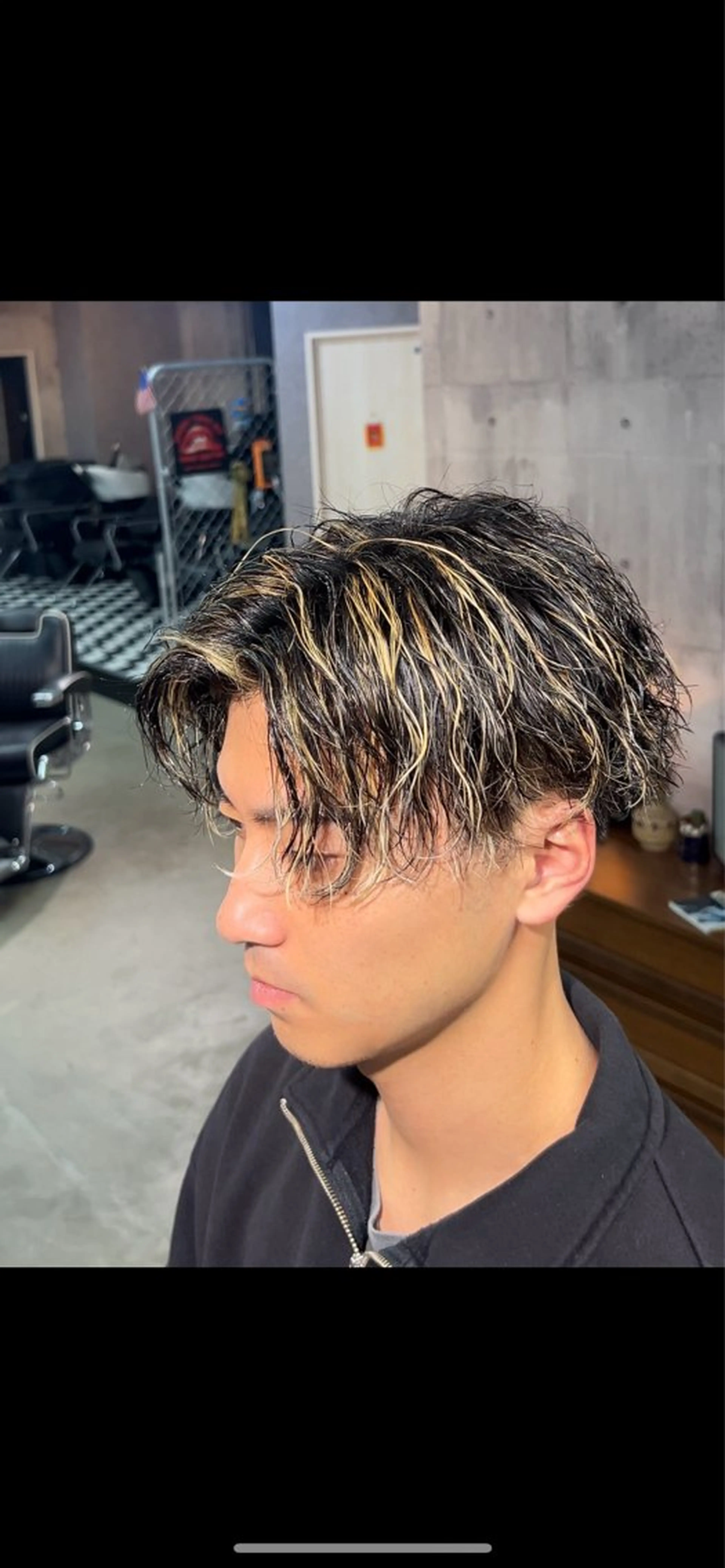 ミディアム 👑パーマの王様👑 【メンズ専門店】のヘアスタイル