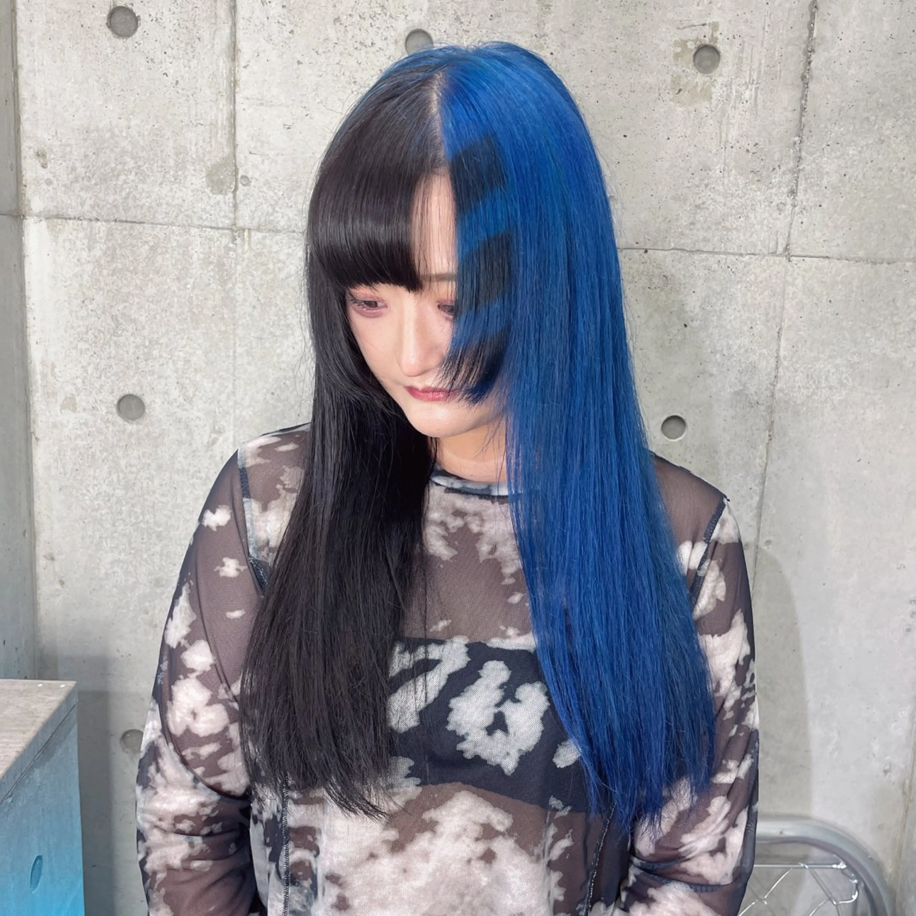 ロング カラー ホワイト&レイヤーカ ットエクステ長畠俊輔のヘアスタイル