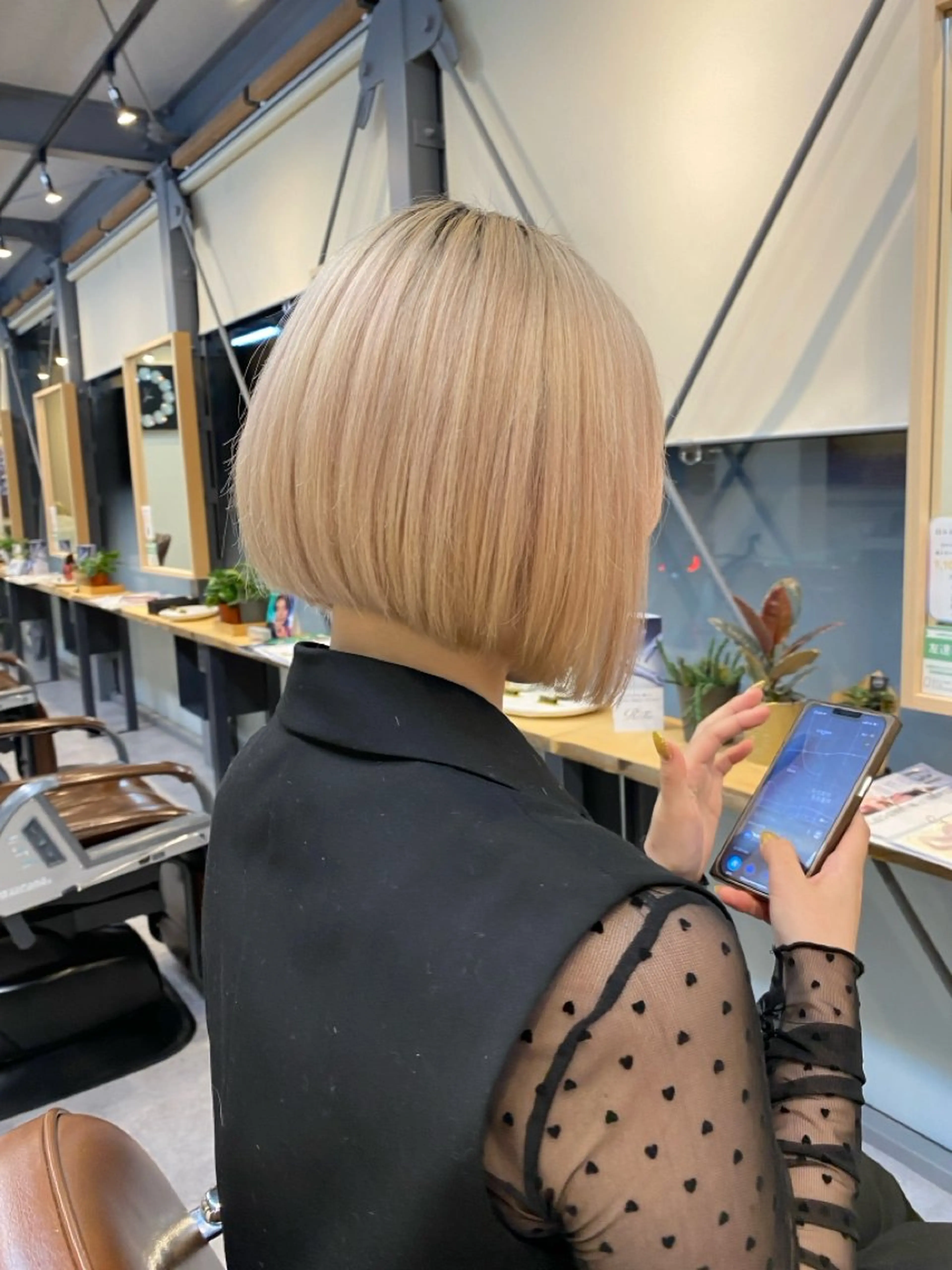 ショート ユウリ YURIのヘアスタイル