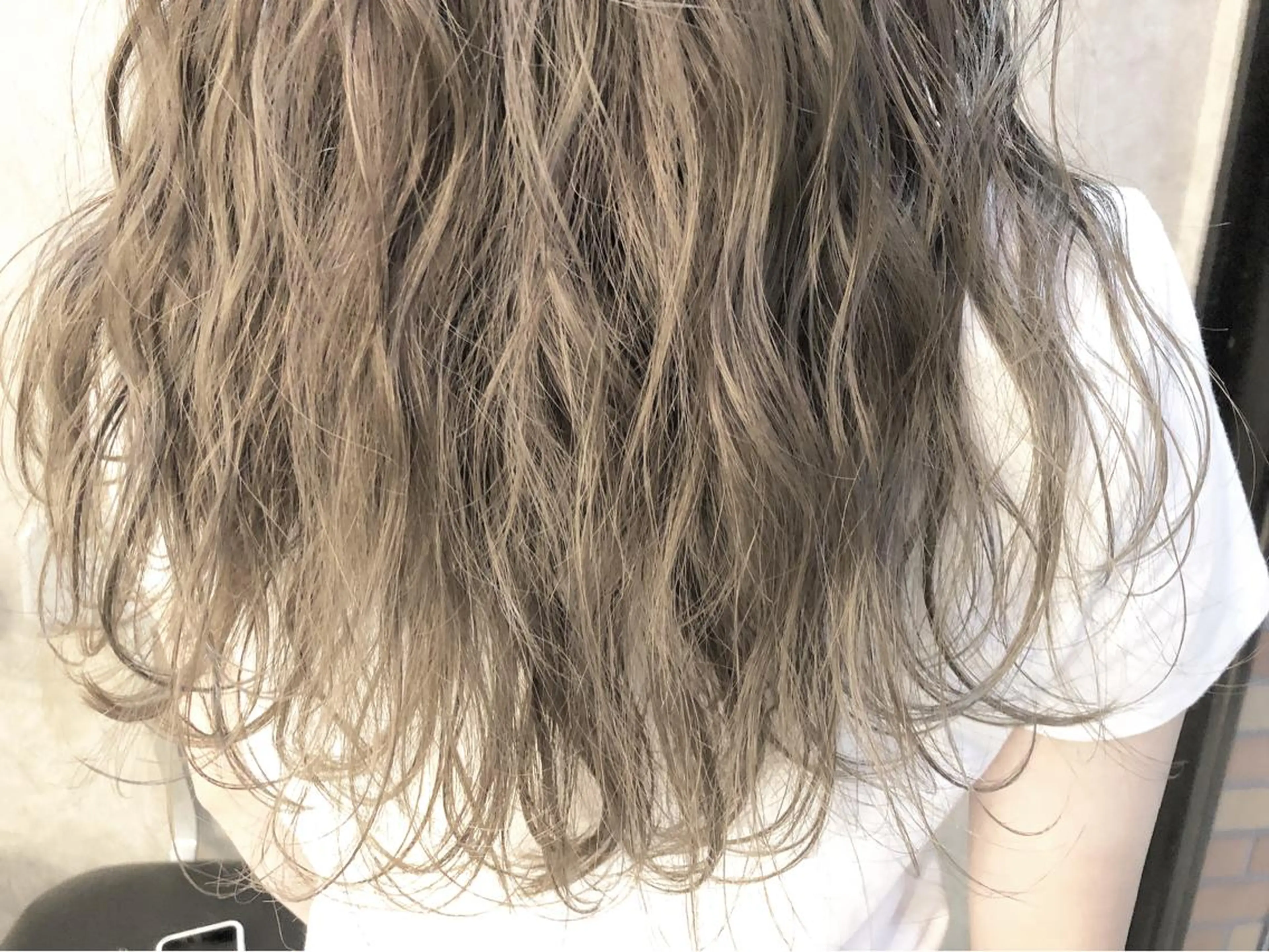 カラー 顔周りレイヤー/韓国 ブリーチminamiのヘアスタイル