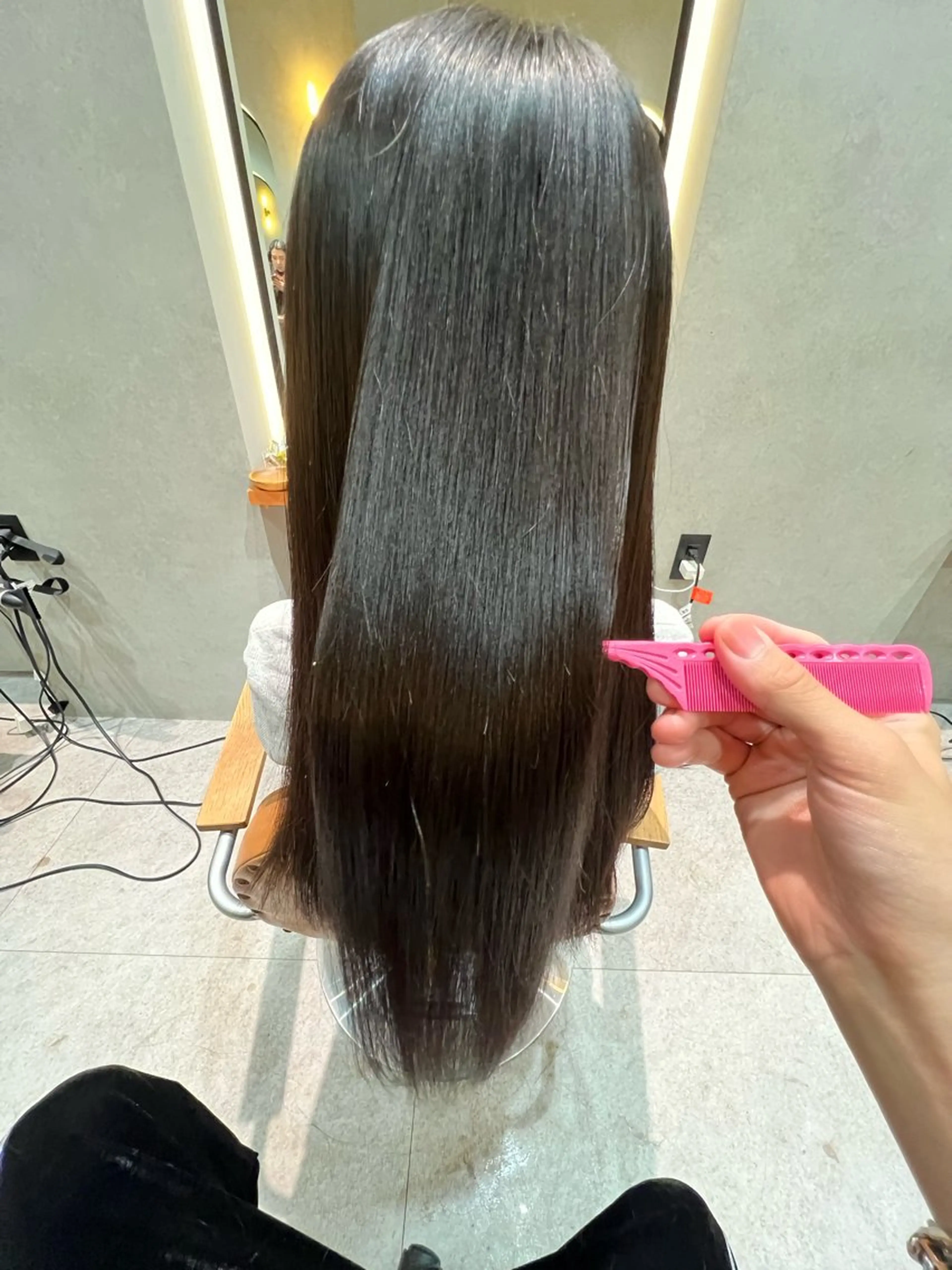 ミディアム カット 縮毛矯正 安岡 稜太のヘアスタイル