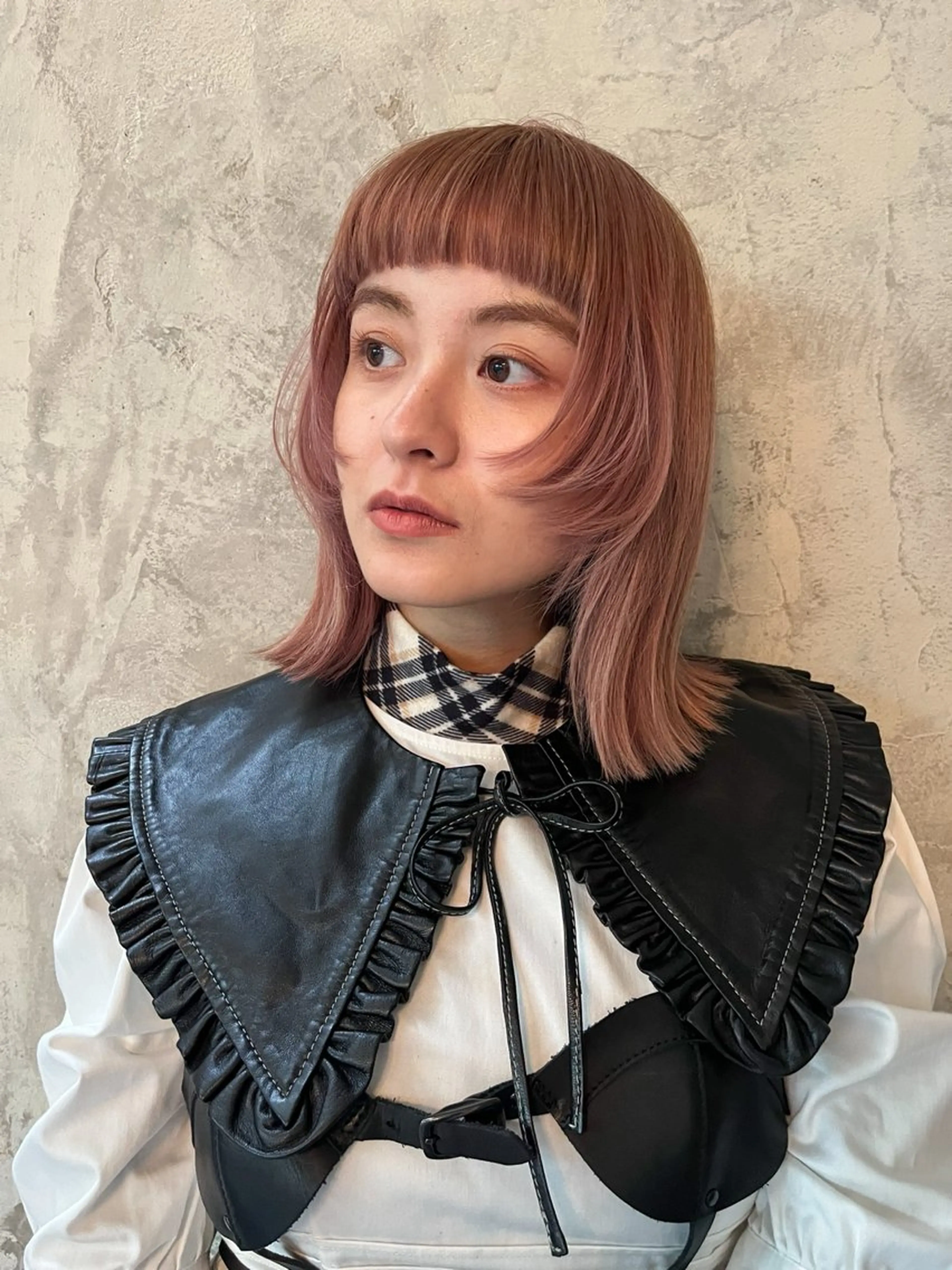 カラー 塔尾 真那のヘアスタイル