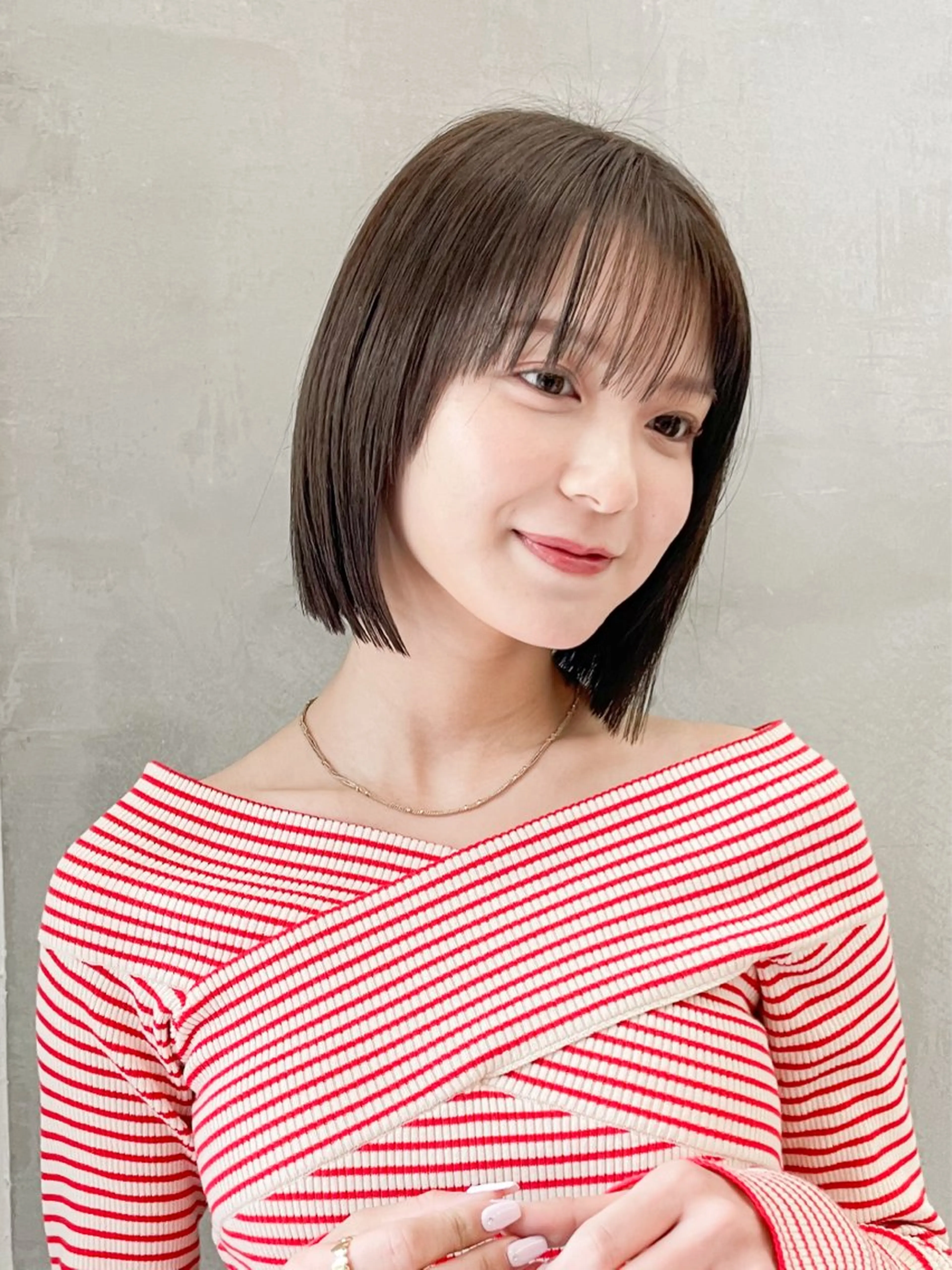 ミディアム カット ヘアカラー 縮毛矯正 トリートメント 💖ボブ/髪質改善 顔周りレイヤー/ユイのヘアスタイル
