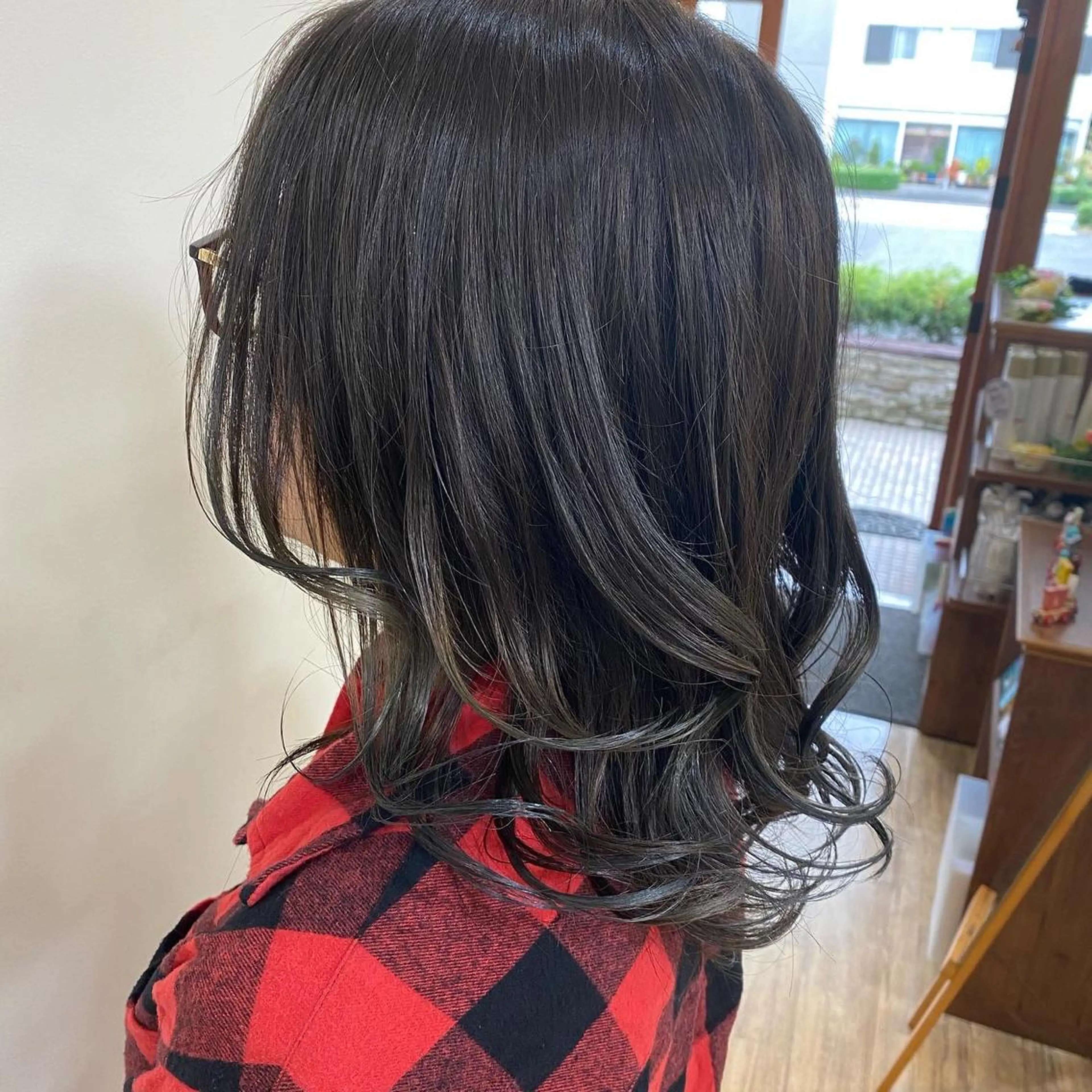 カラー SALOWIN栄 高須大貴のヘアスタイル