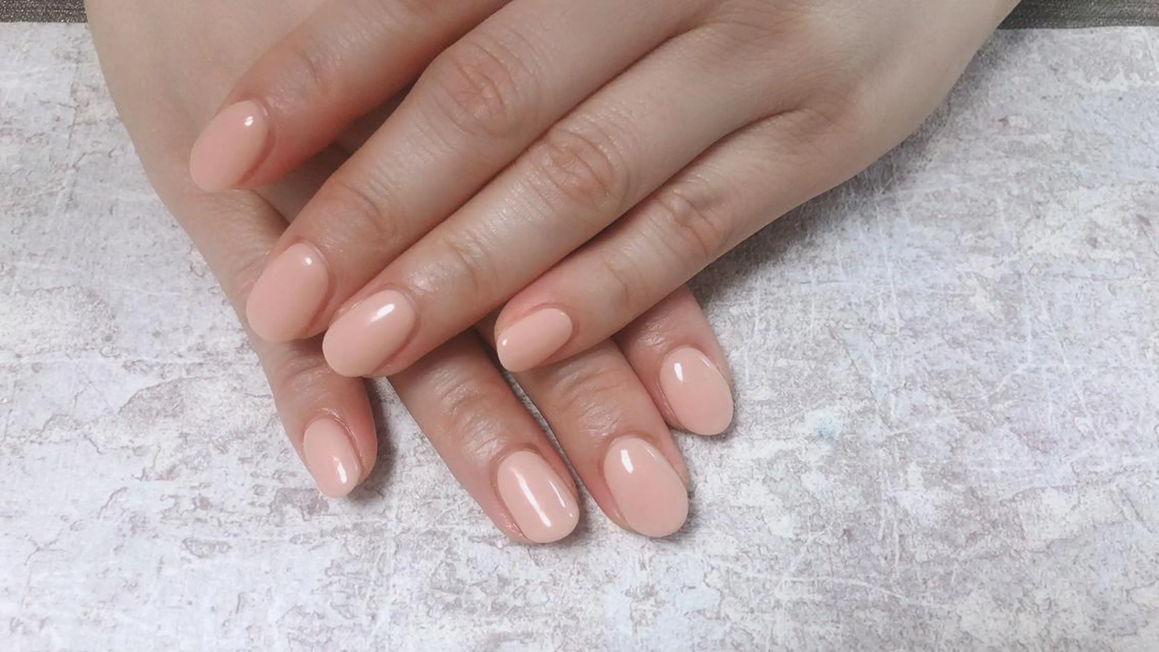 ネイル ワンカラーネイル ハンドネイル mogunail &blowのネイルデザイン