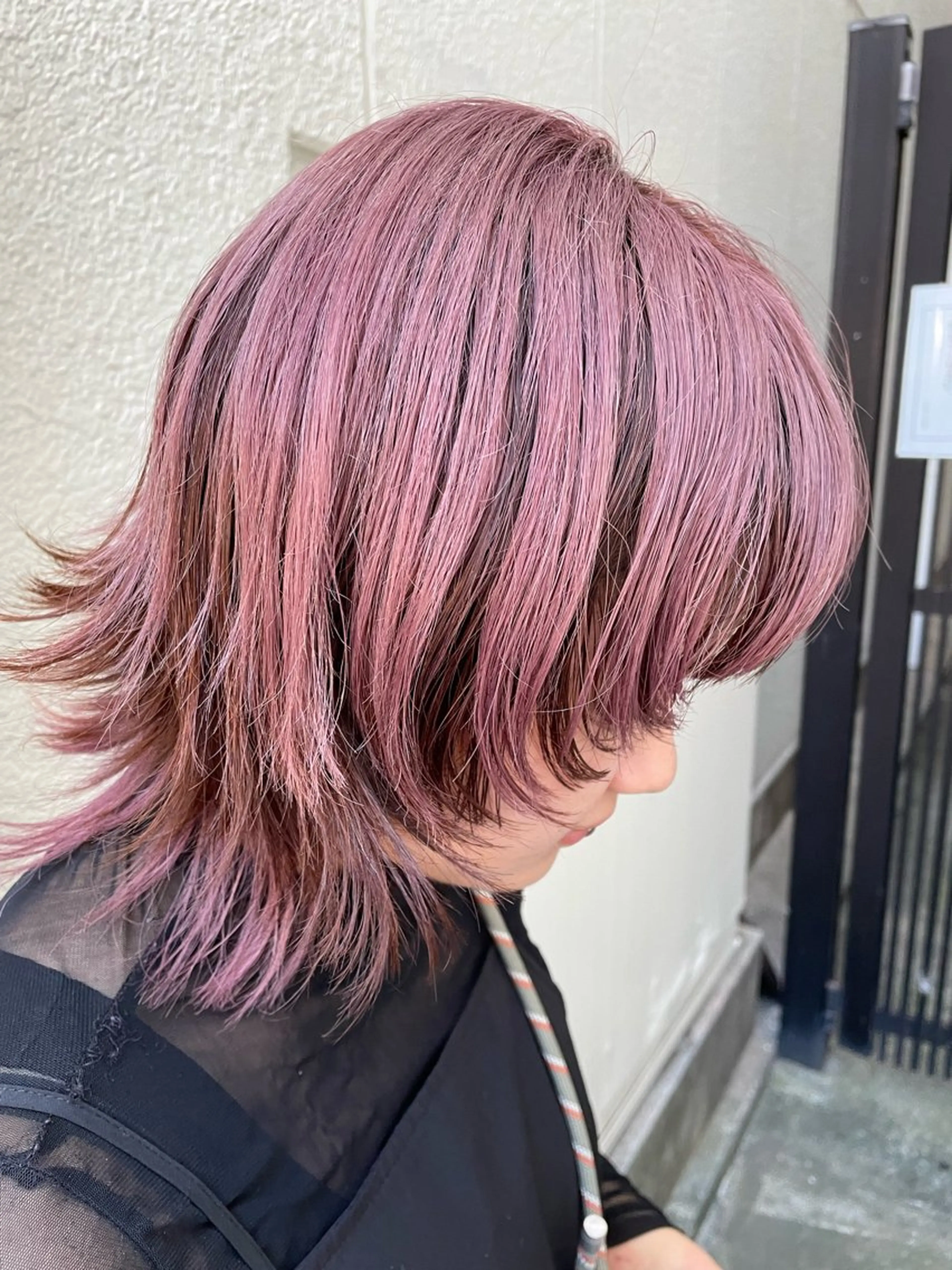 カラー ブリーチ デザインカラー ハイライトカラー ピンクカラー レイヤーカット/髪質 /艶髪/わかな🌻のヘアスタイル