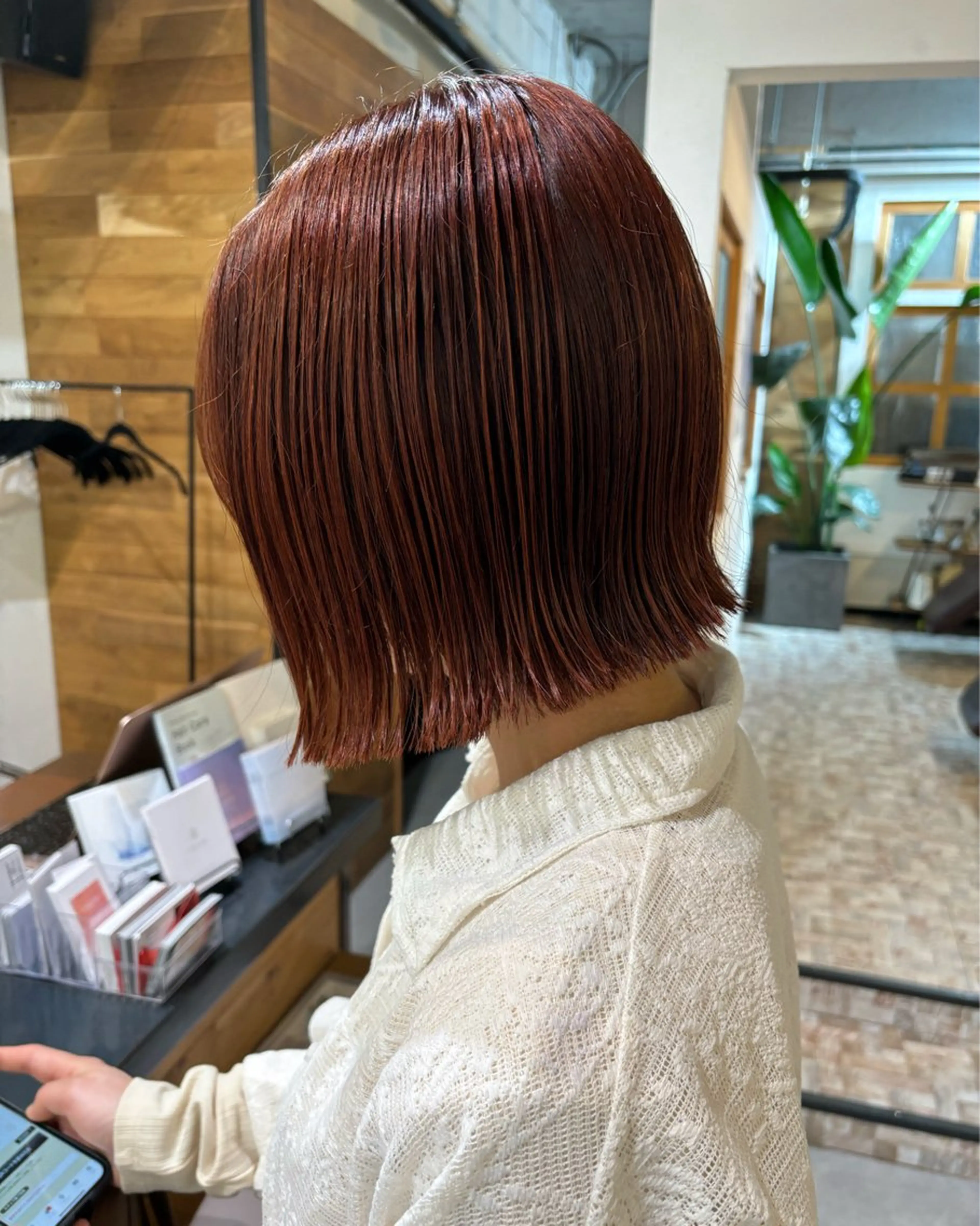 ミディアム カラー 高梨 菜々のヘアスタイル