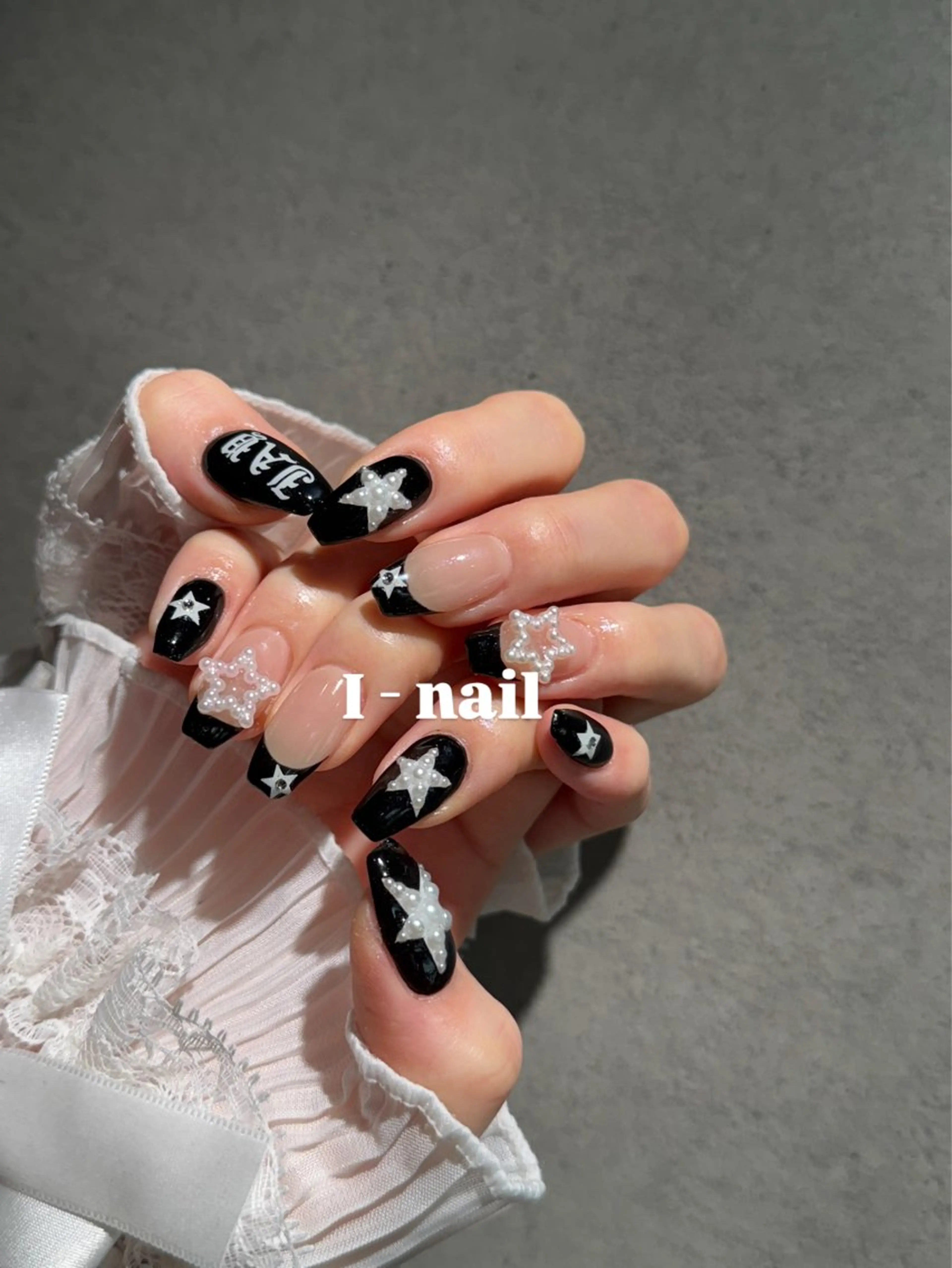 ネイル I-nailロング /ワンホン/キラキラのネイルデザイン