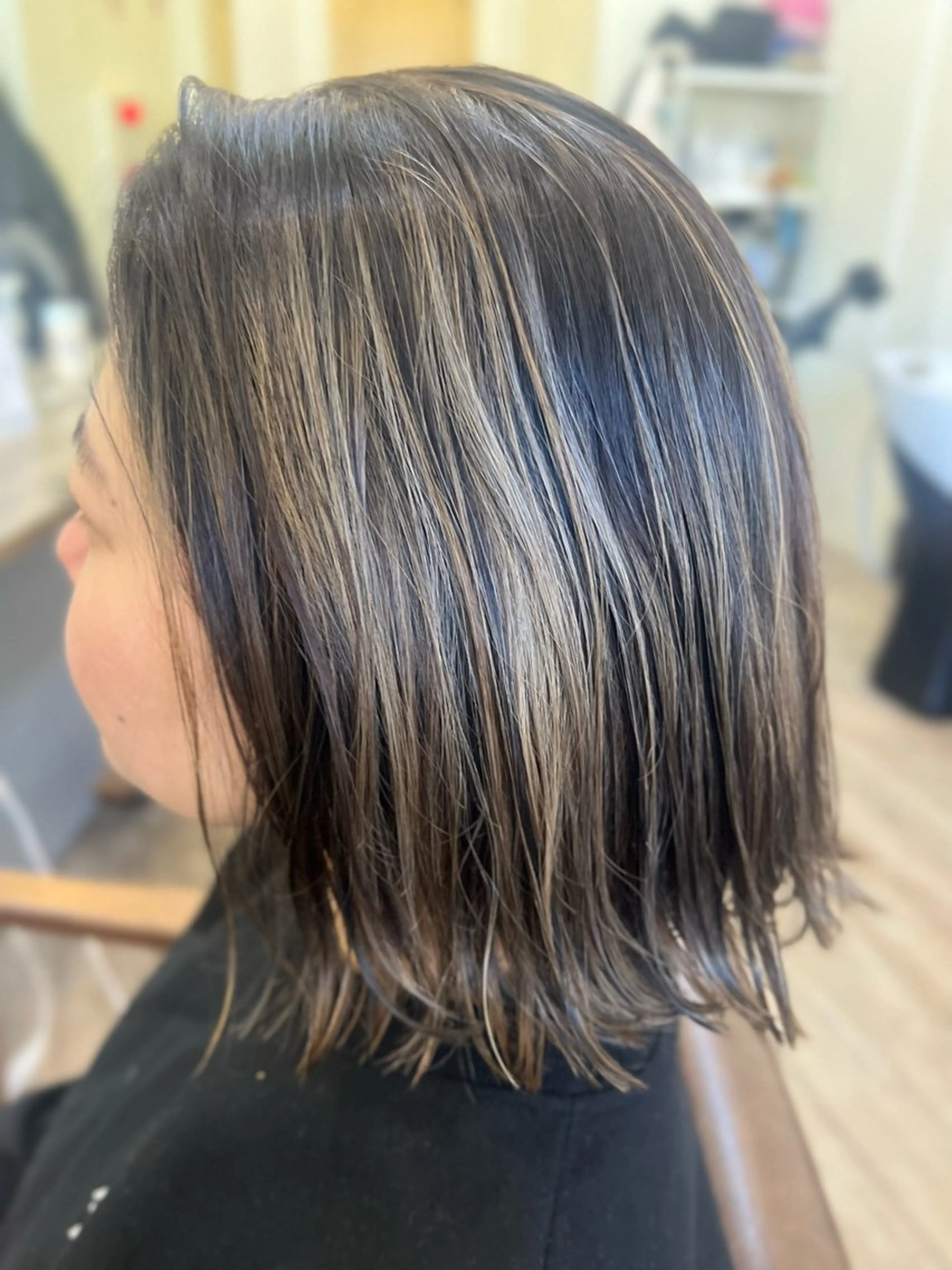 ミディアム カラー カット ヘアカラー トリートメント 鶴見 和美のヘアスタイル