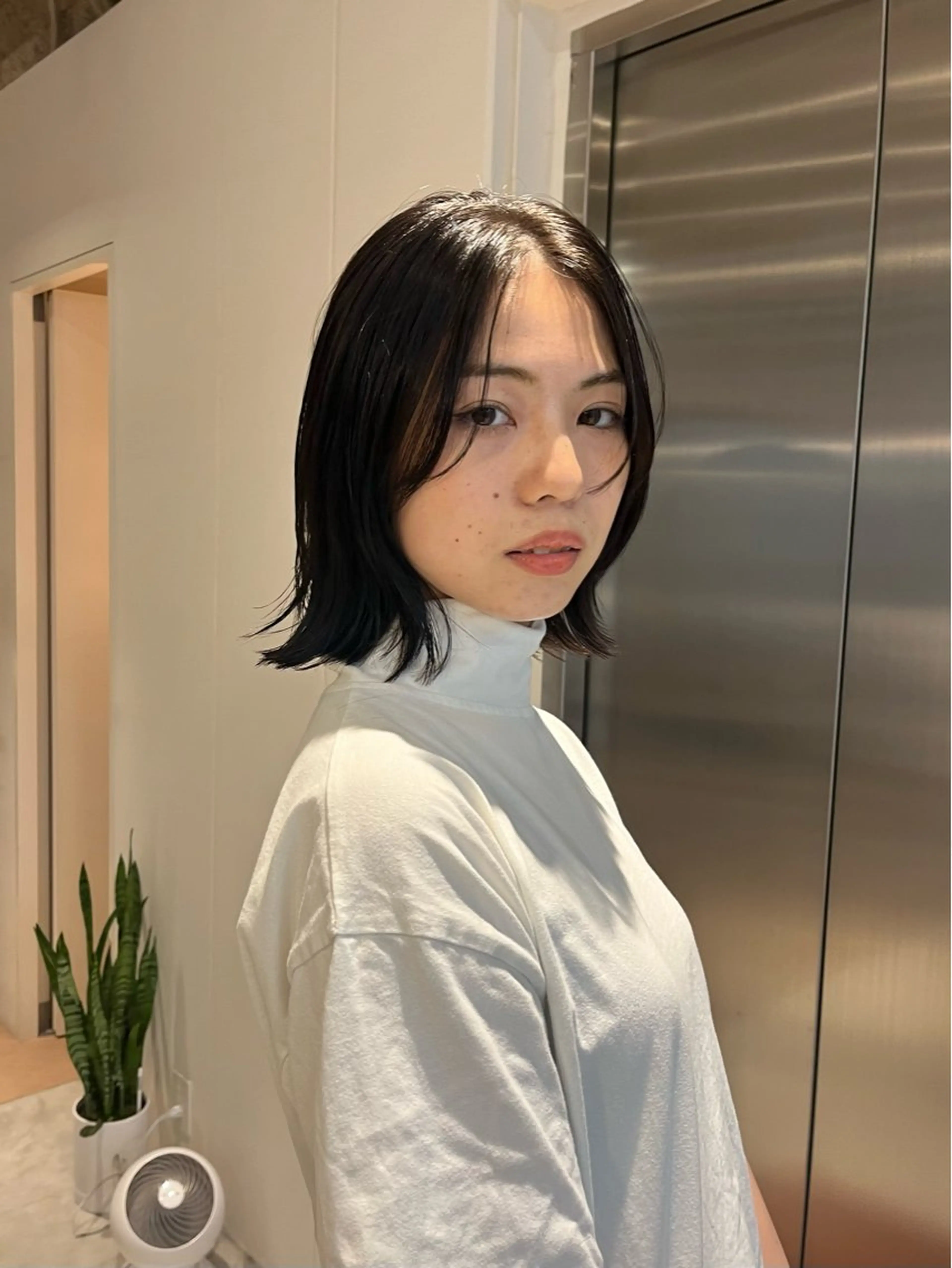 ミディアム カラー 透明感カラー カット ヘアカラー トリートメント 【ミディアムと ロングに特化】島田恋のヘアスタイル