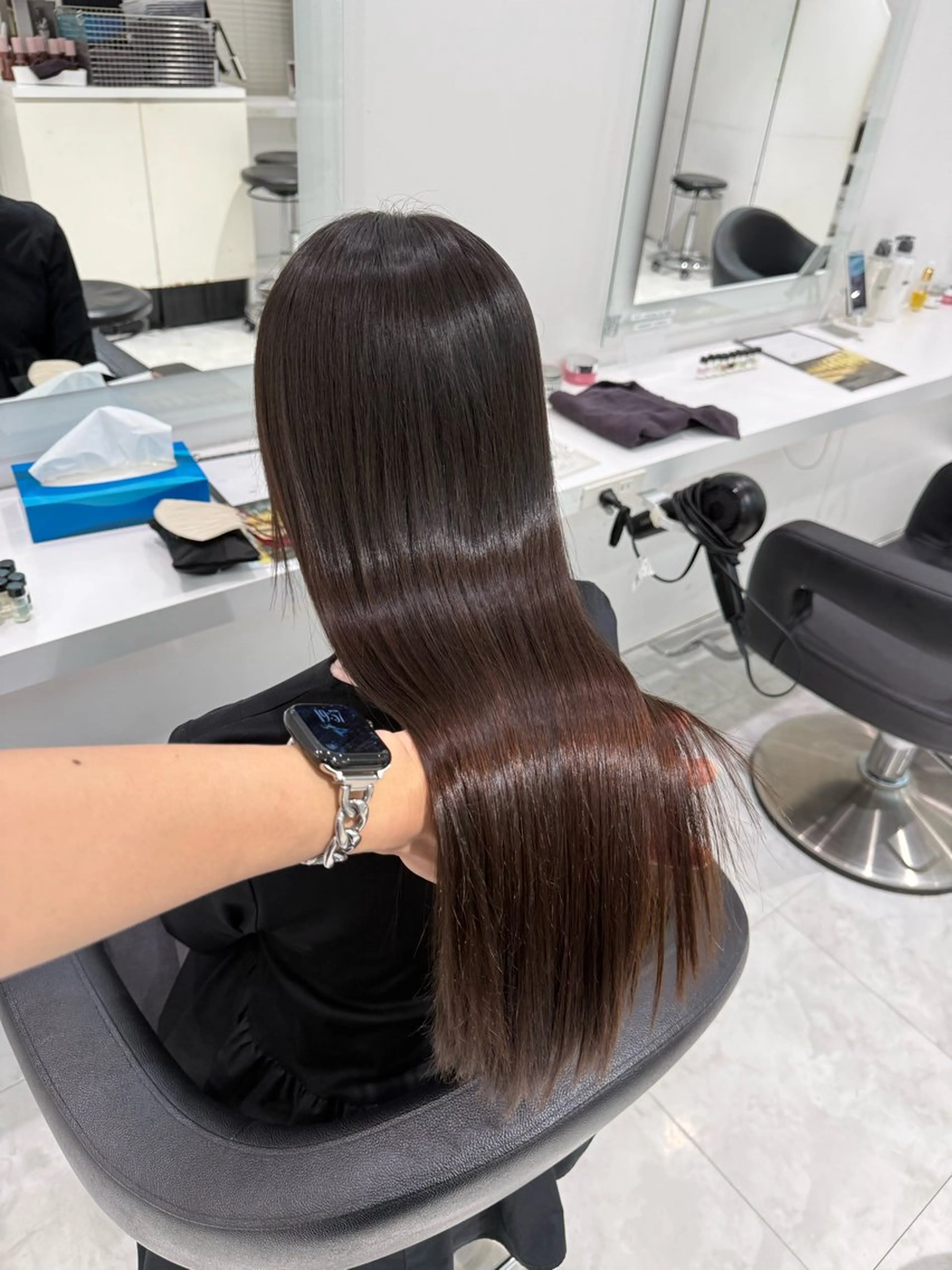 ロング カラー カット 縮毛矯正 トリートメント 大人っぽ暗髪レディ 🩶takuto🩶のヘアスタイル