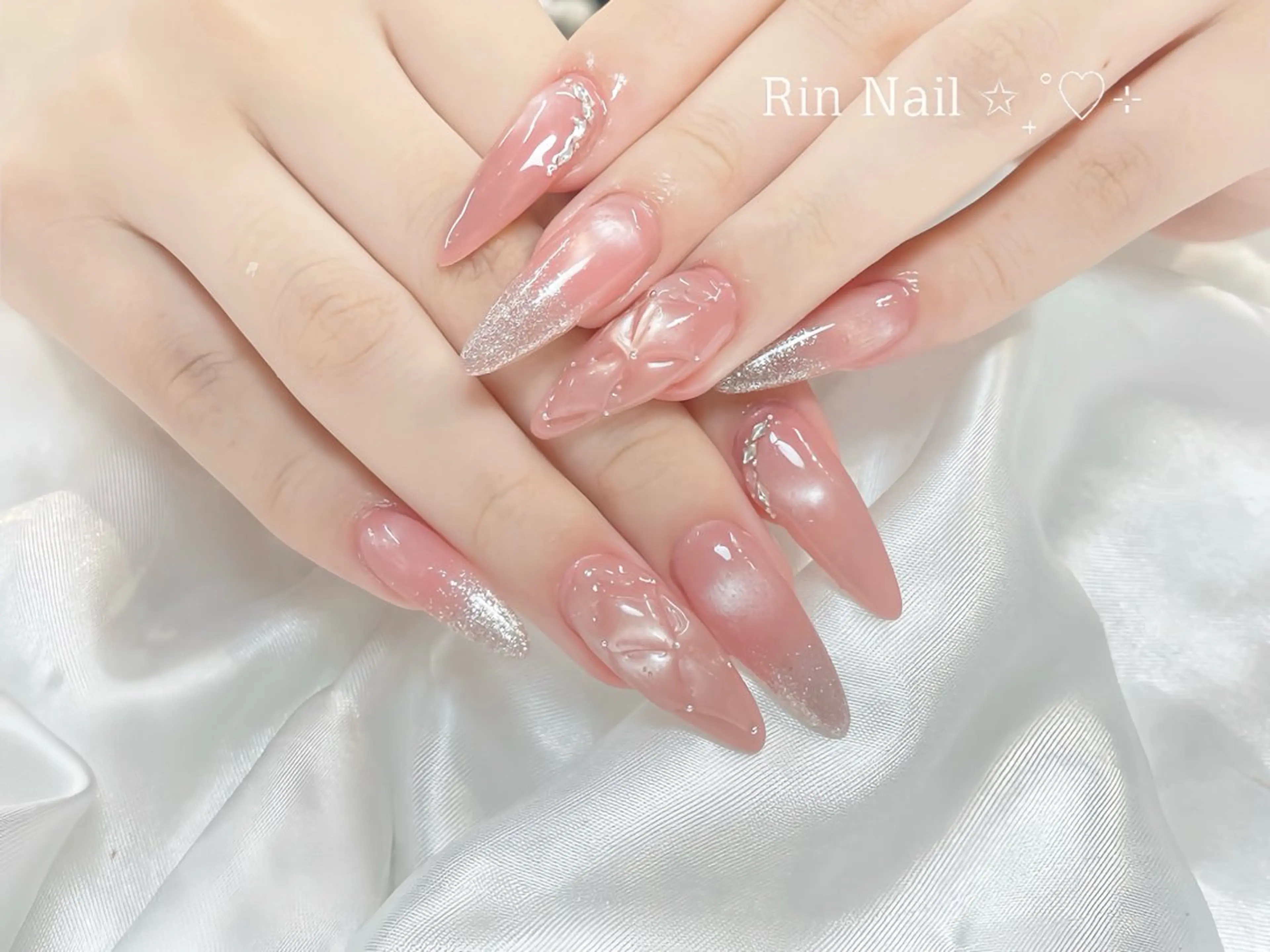 ネイル ボルドー フレンチネイル グラデーション キラキラネイル 韓国ネイル ハンドネイル Rin Nail Shinokuboのネイルデザイン