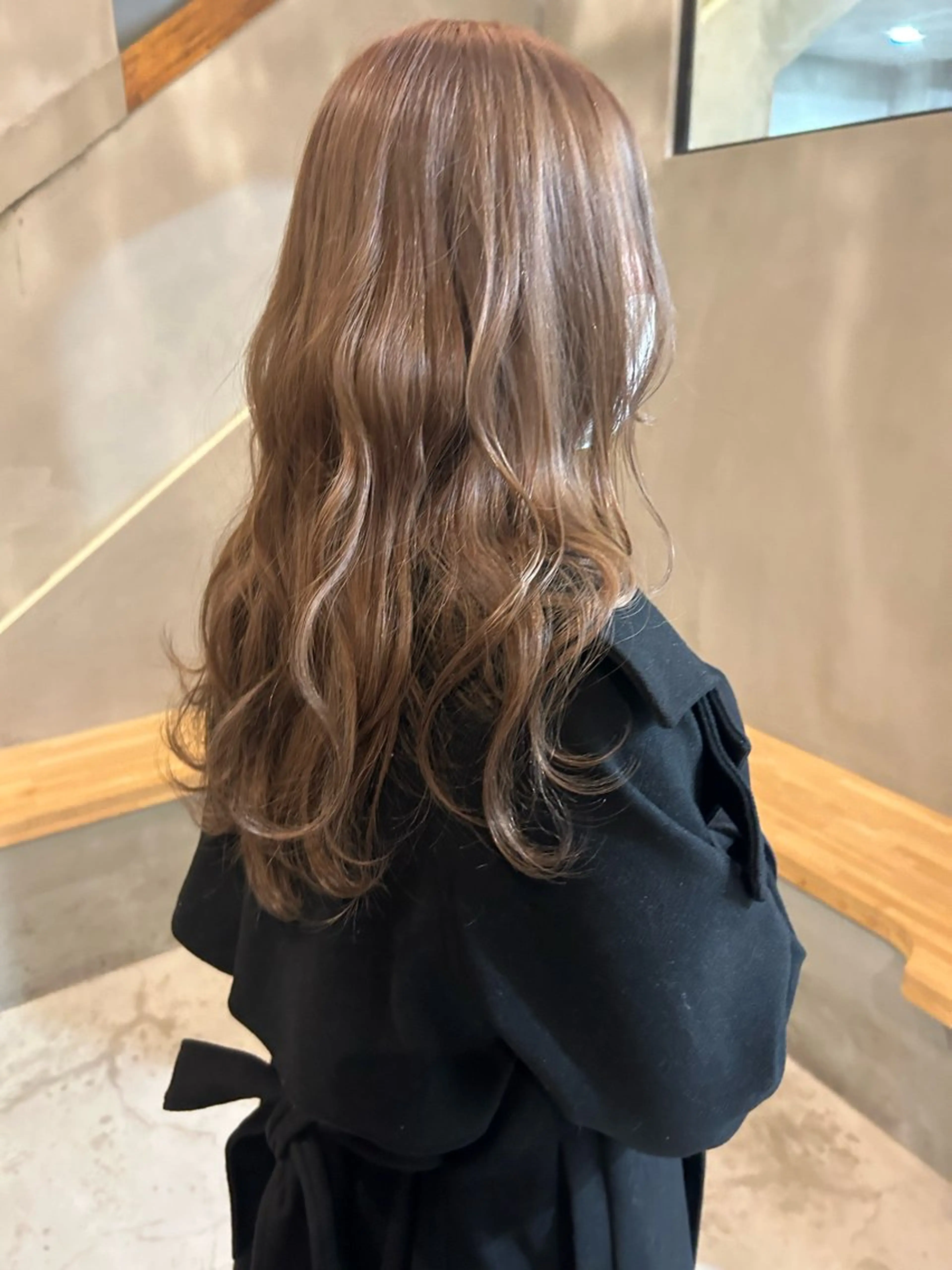 カラー 古澤 芽依のヘアスタイル