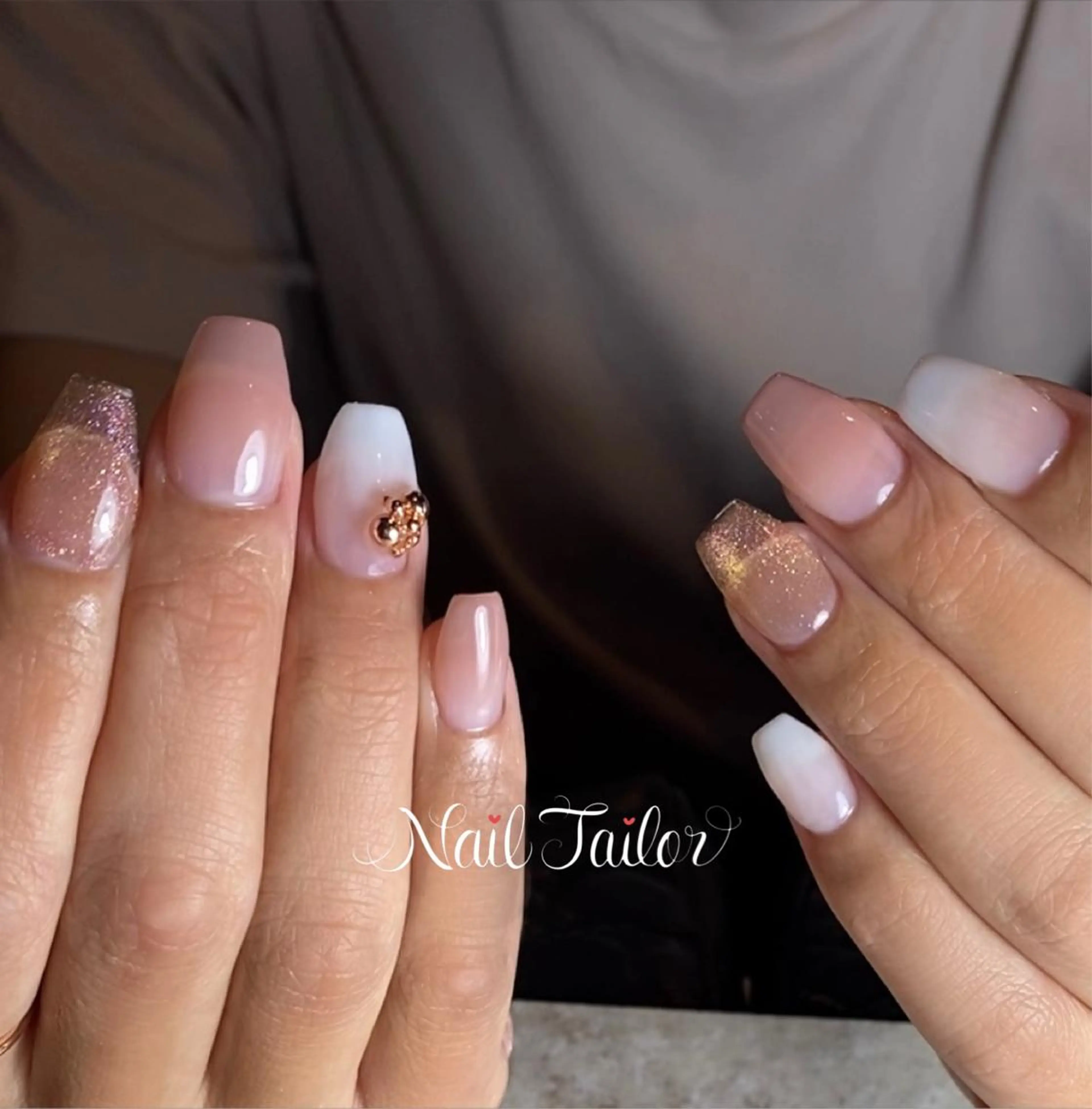 ネイル 長さ出し フラッシュネイル ジェルネイル ゴールド グラデーション NailTailor ネイルテイラーのネイルデザイン