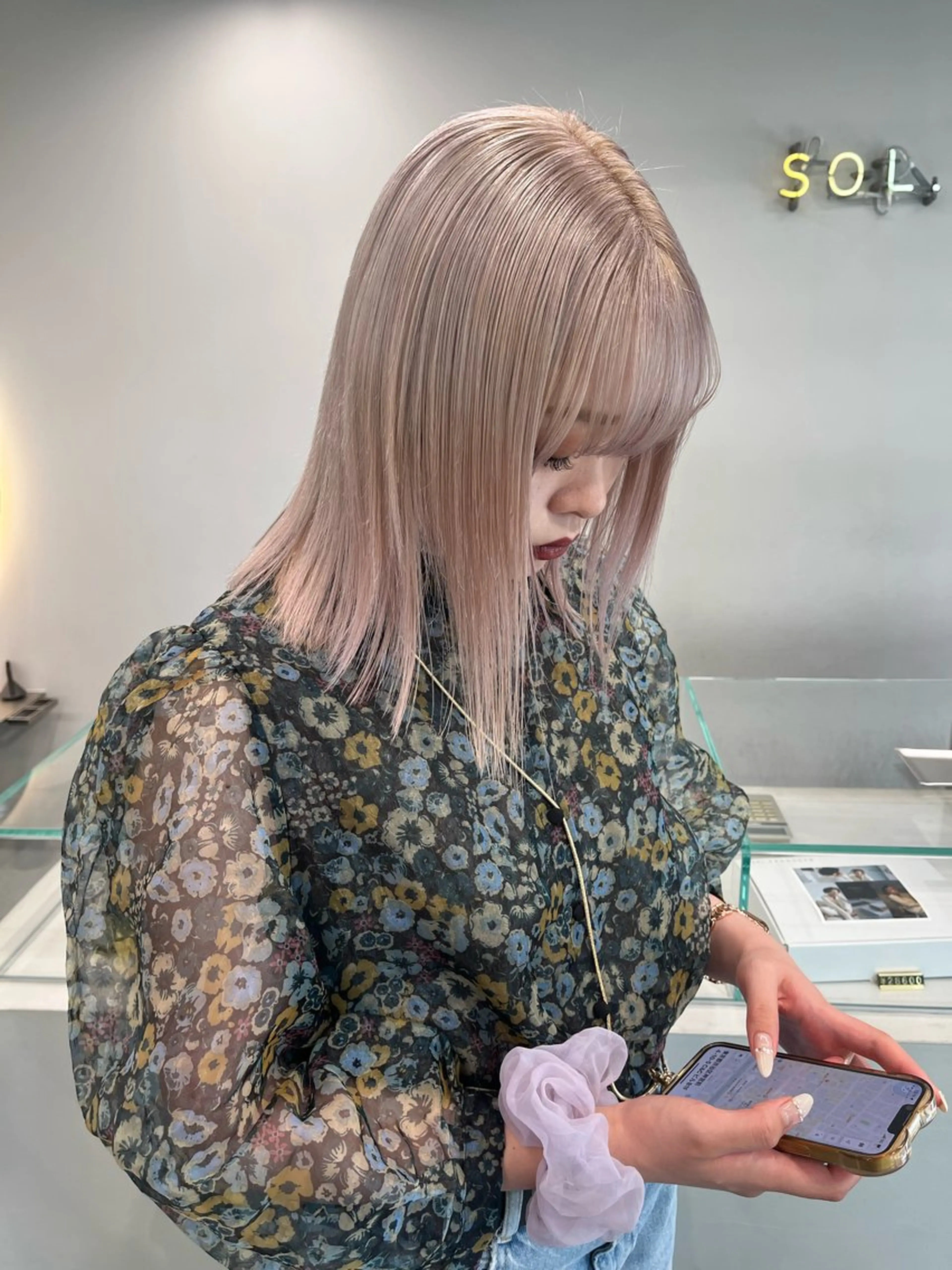 カラー 艶ブリーチ/表参道 ハイトーン /実乃梨のヘアスタイル