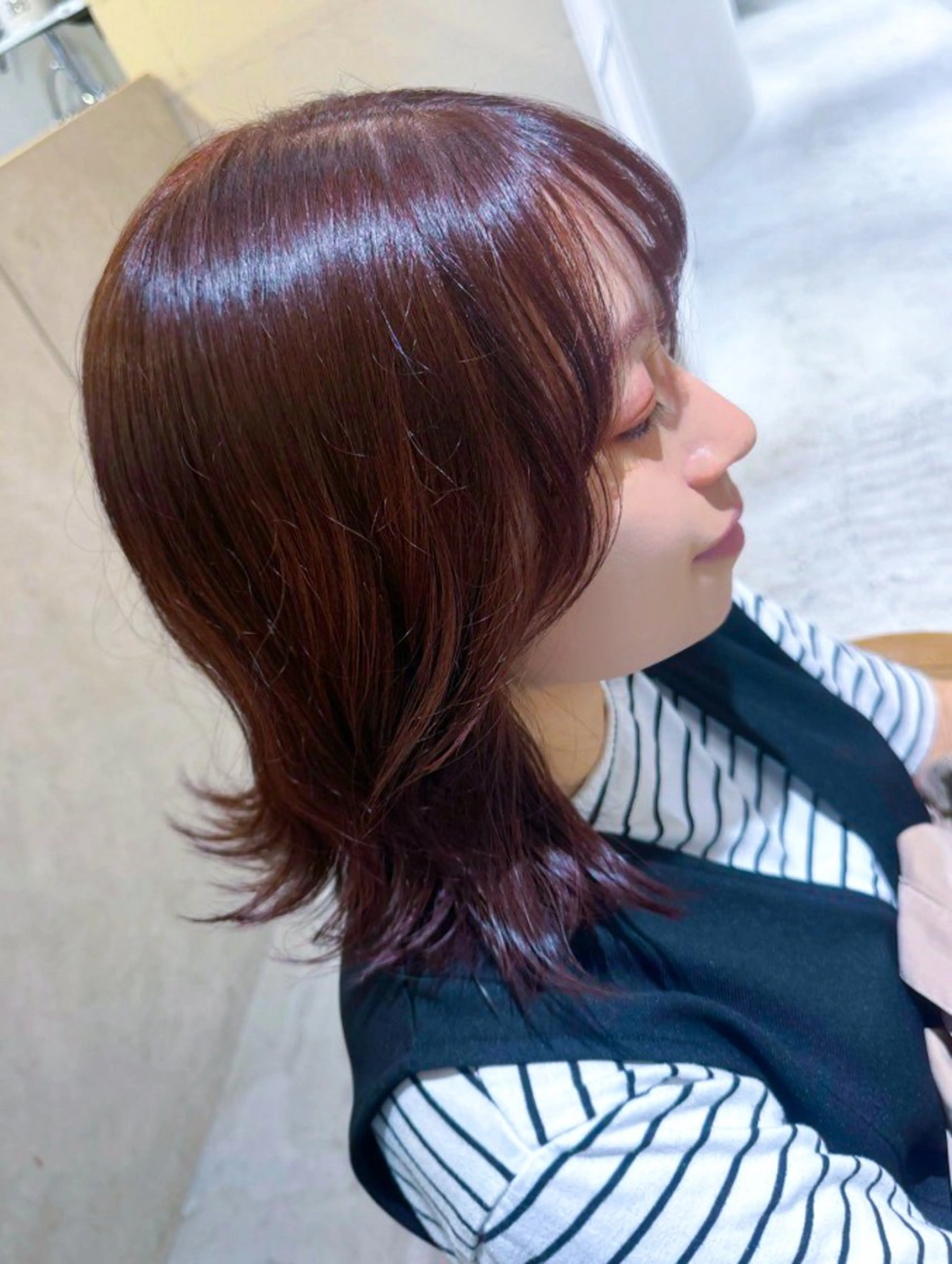 セミロング カラー ベージュカラー イルミナカラー ピンクカラー ピンクベージュ 花見 亜沙美のヘアスタイル