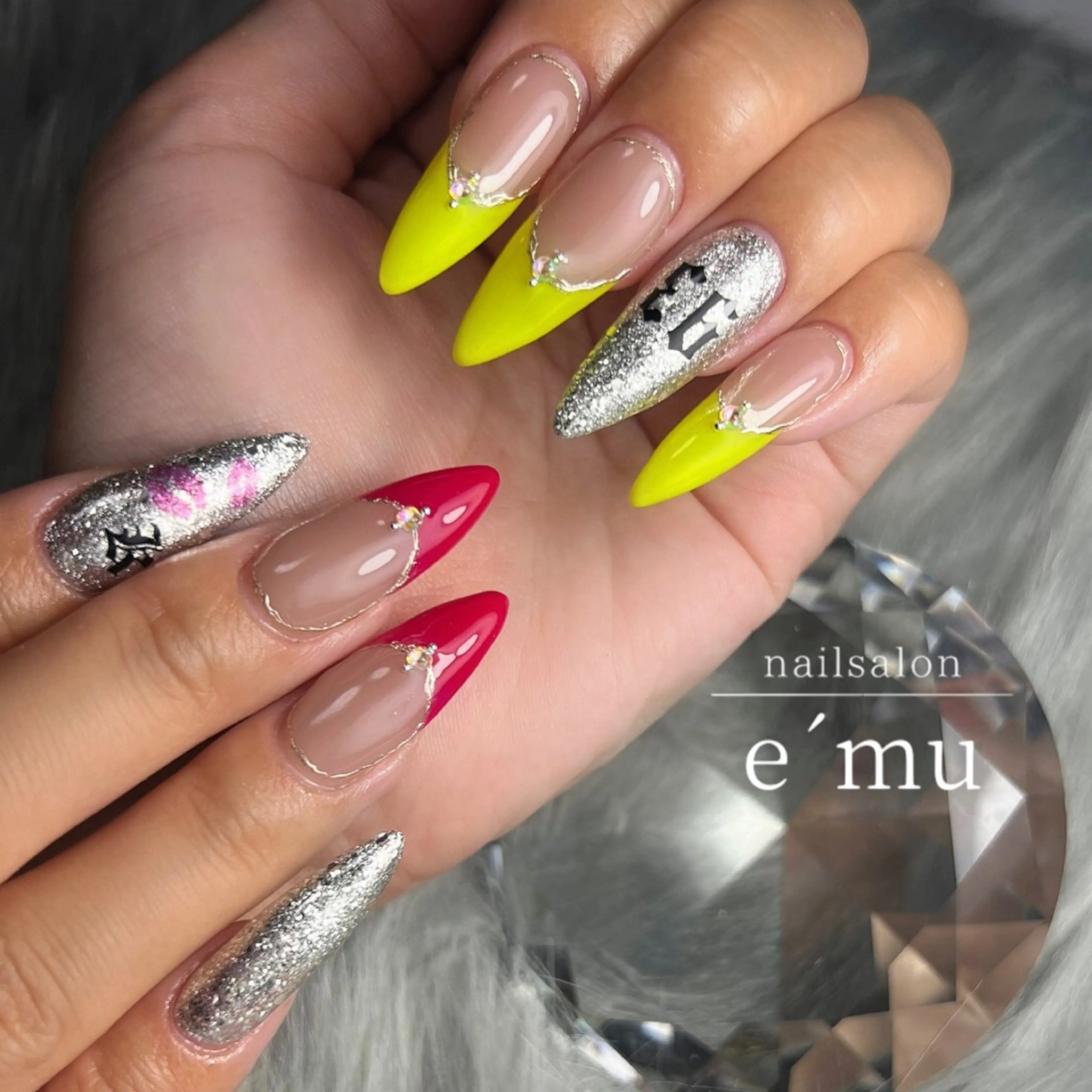 ネイル フレンチネイル nailsalon e´muのネイルデザイン