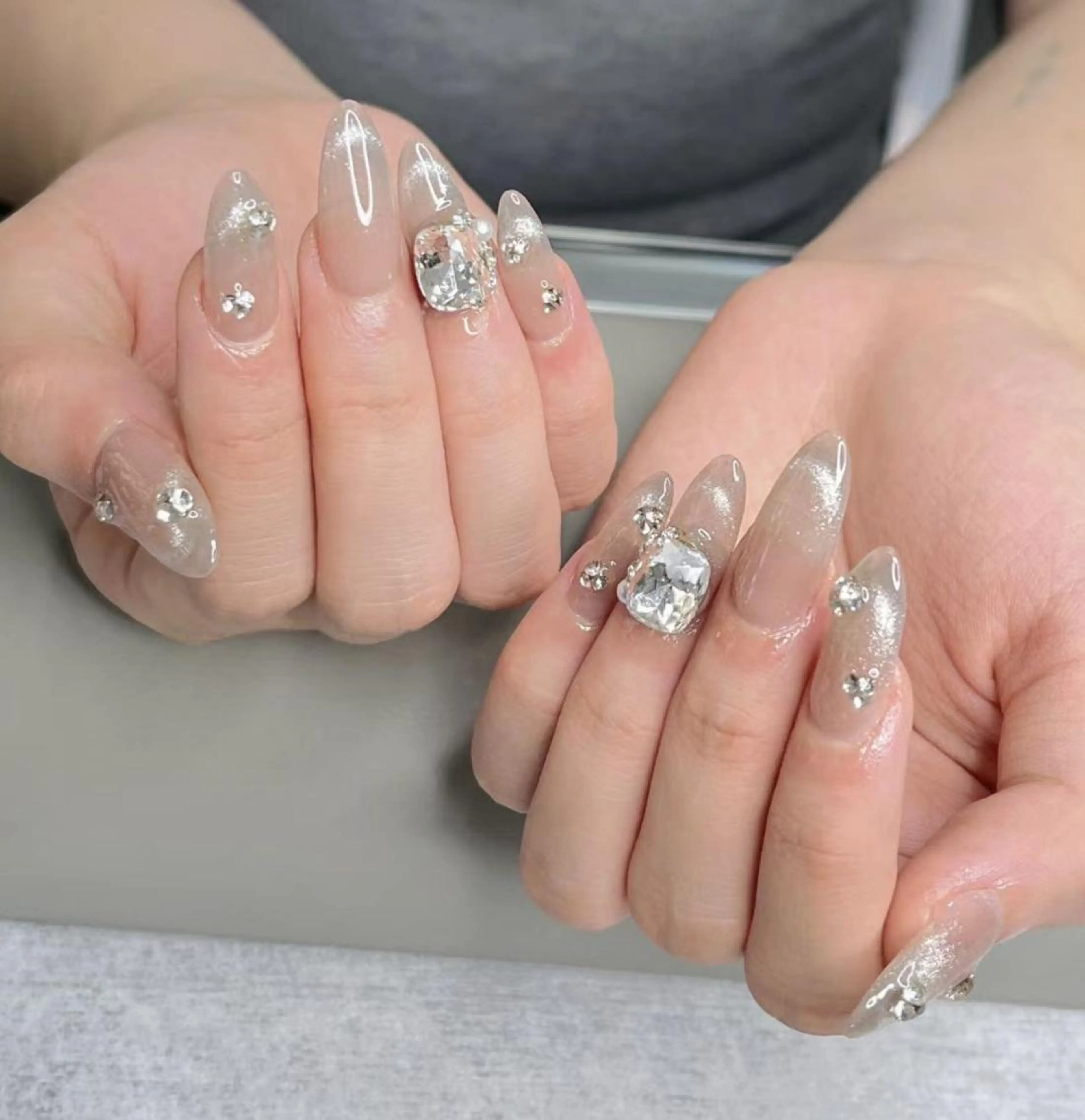 ネイル アートネイル 長さ出し ネイルチップ Queens PUPUのネイルデザイン