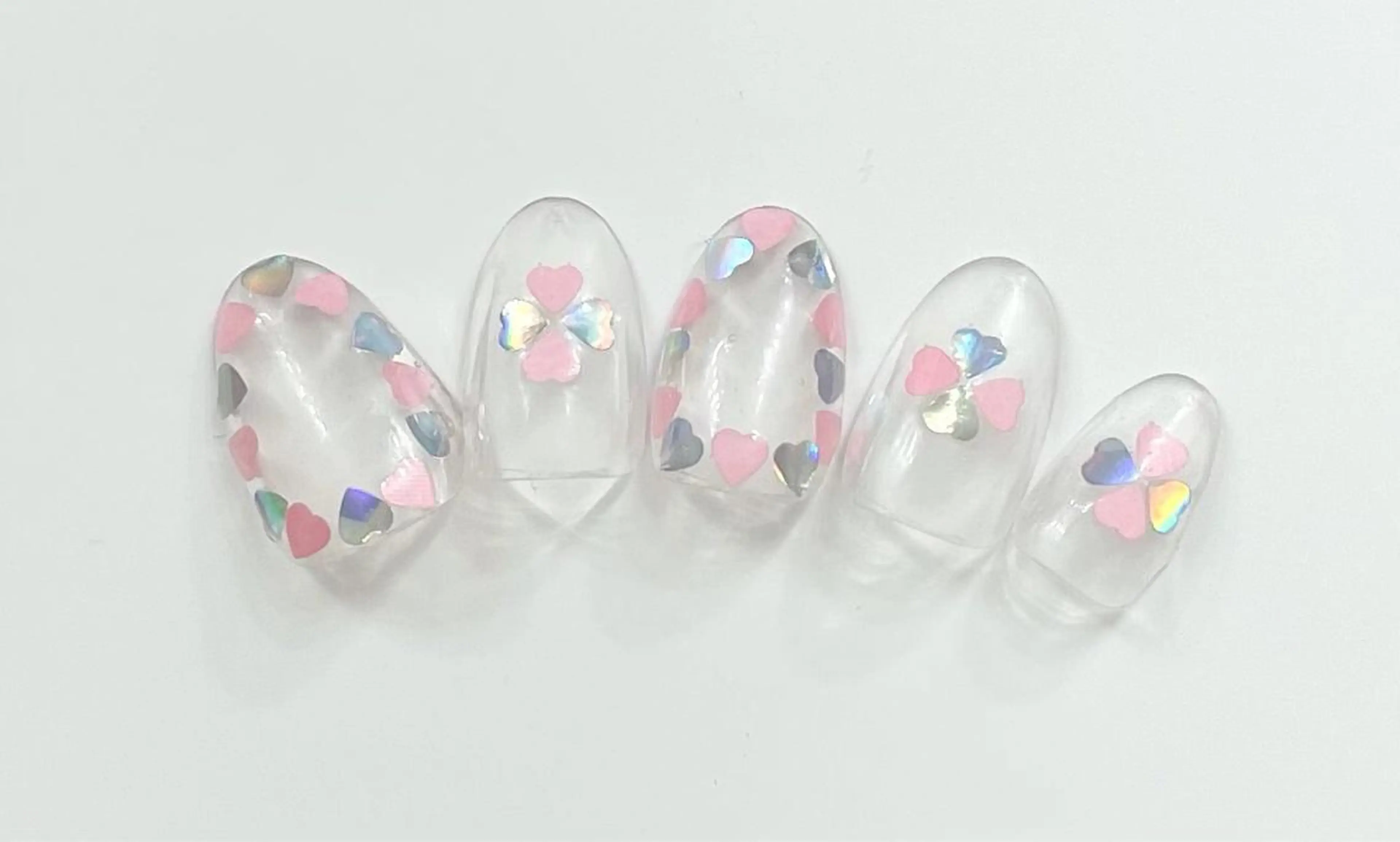 ネイル ハート ホログラムネイル マナビス& ボワールのネイルデザイン