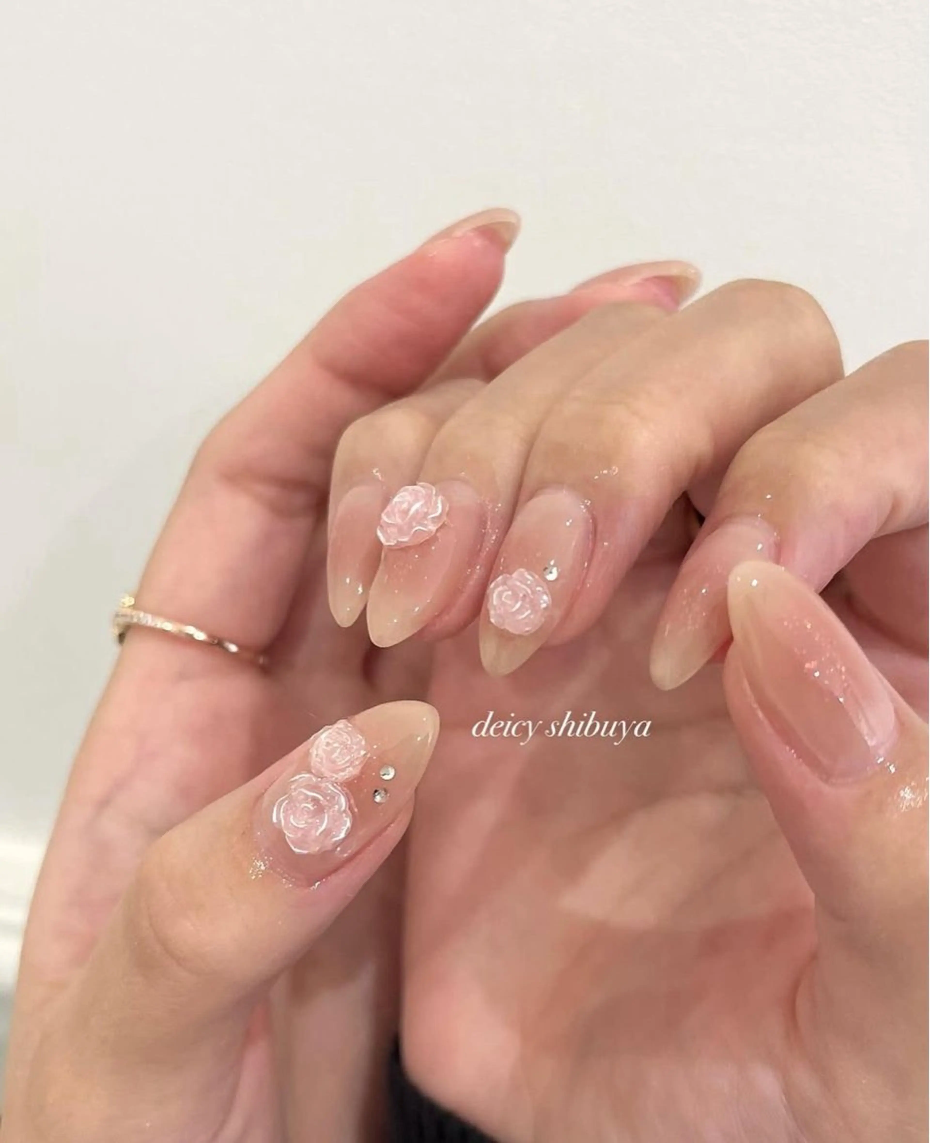 ネイル グラデーション ラメ(グリッター) マグネットネイル ミラーネイル ニュアンスネイル ハンドネイル Lumi de nailsのネイルデザイン