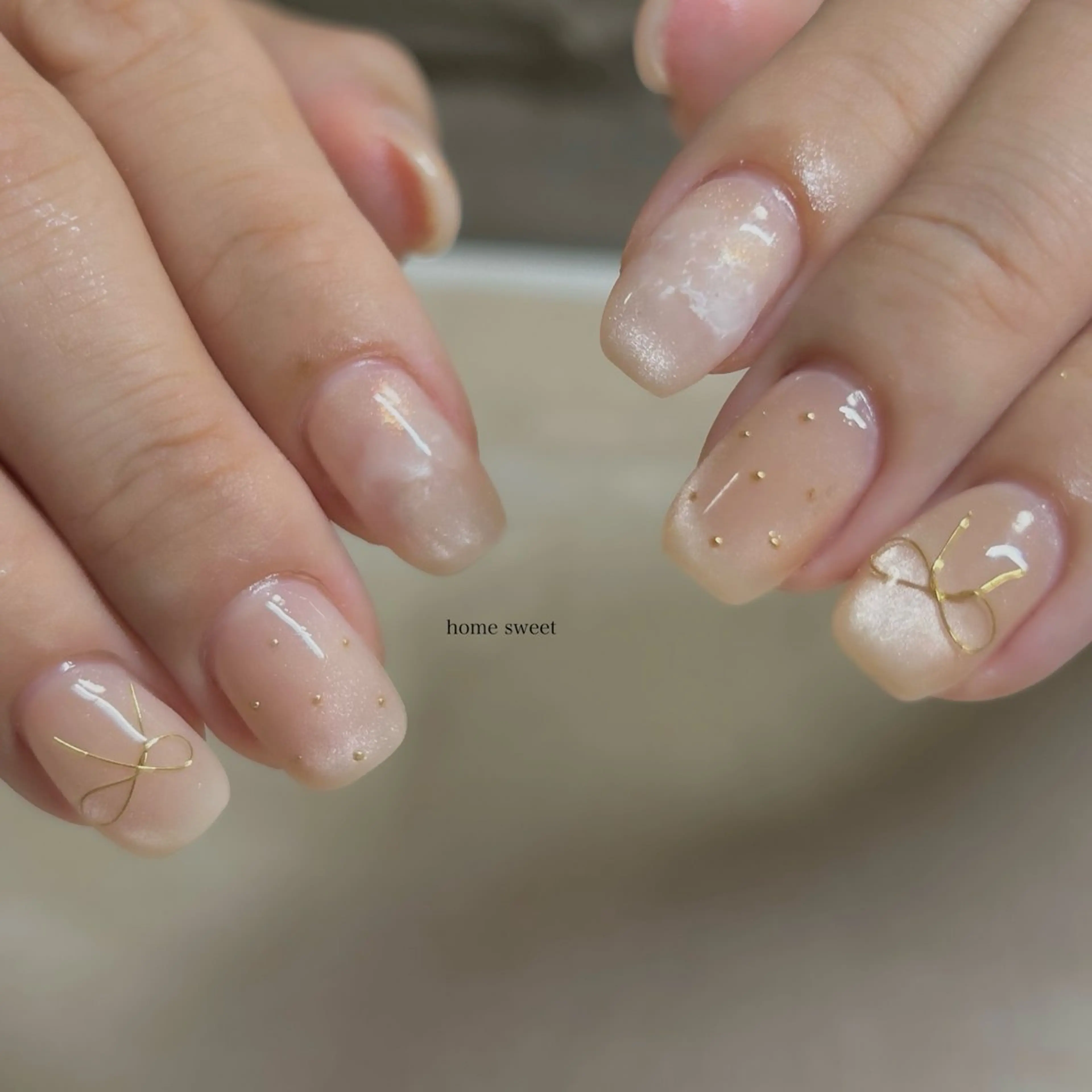 ミディアム ショートネイル. Home sweetのネイルデザイン