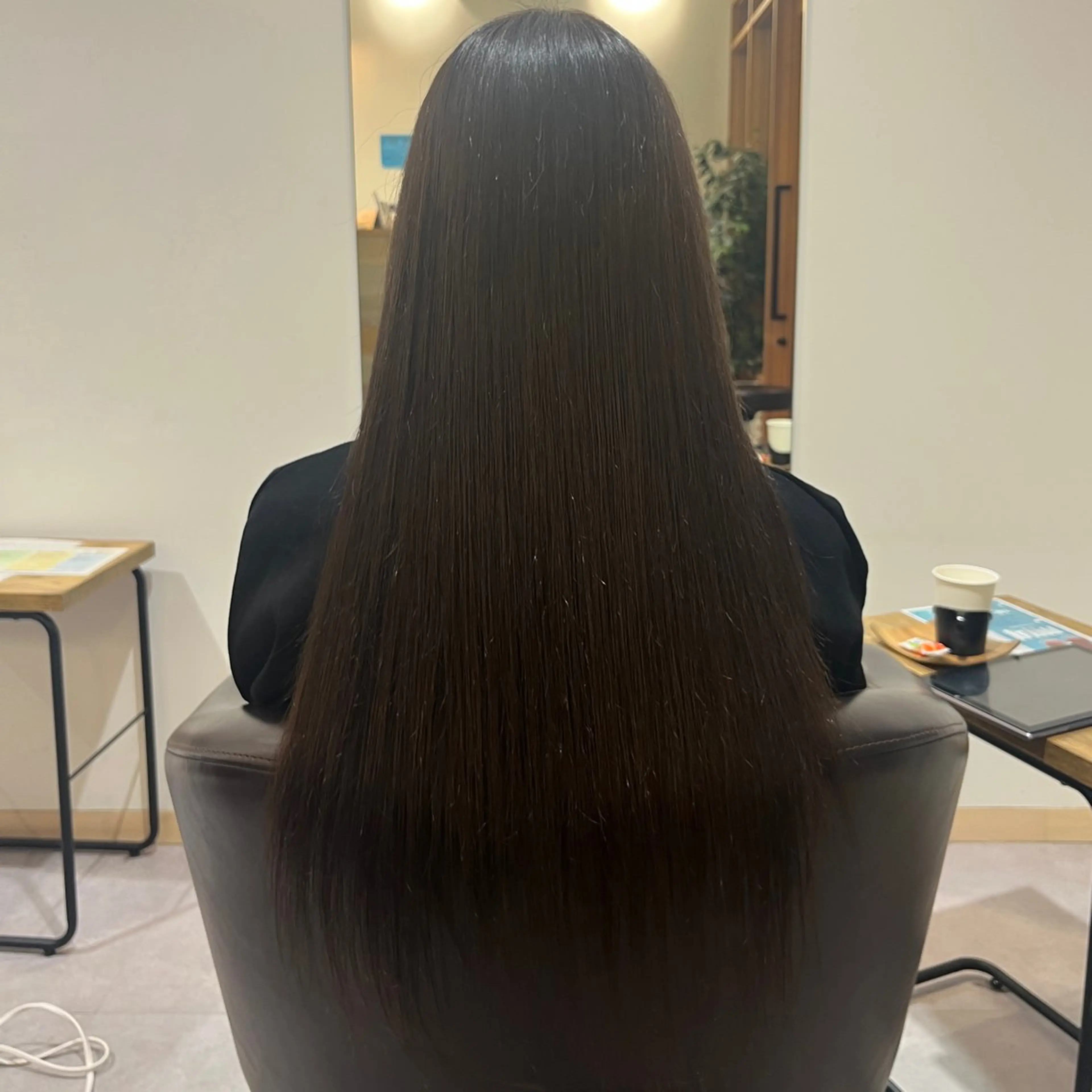 カラー ヘアカラー トリートメント 荒井 茉凜のヘアスタイル