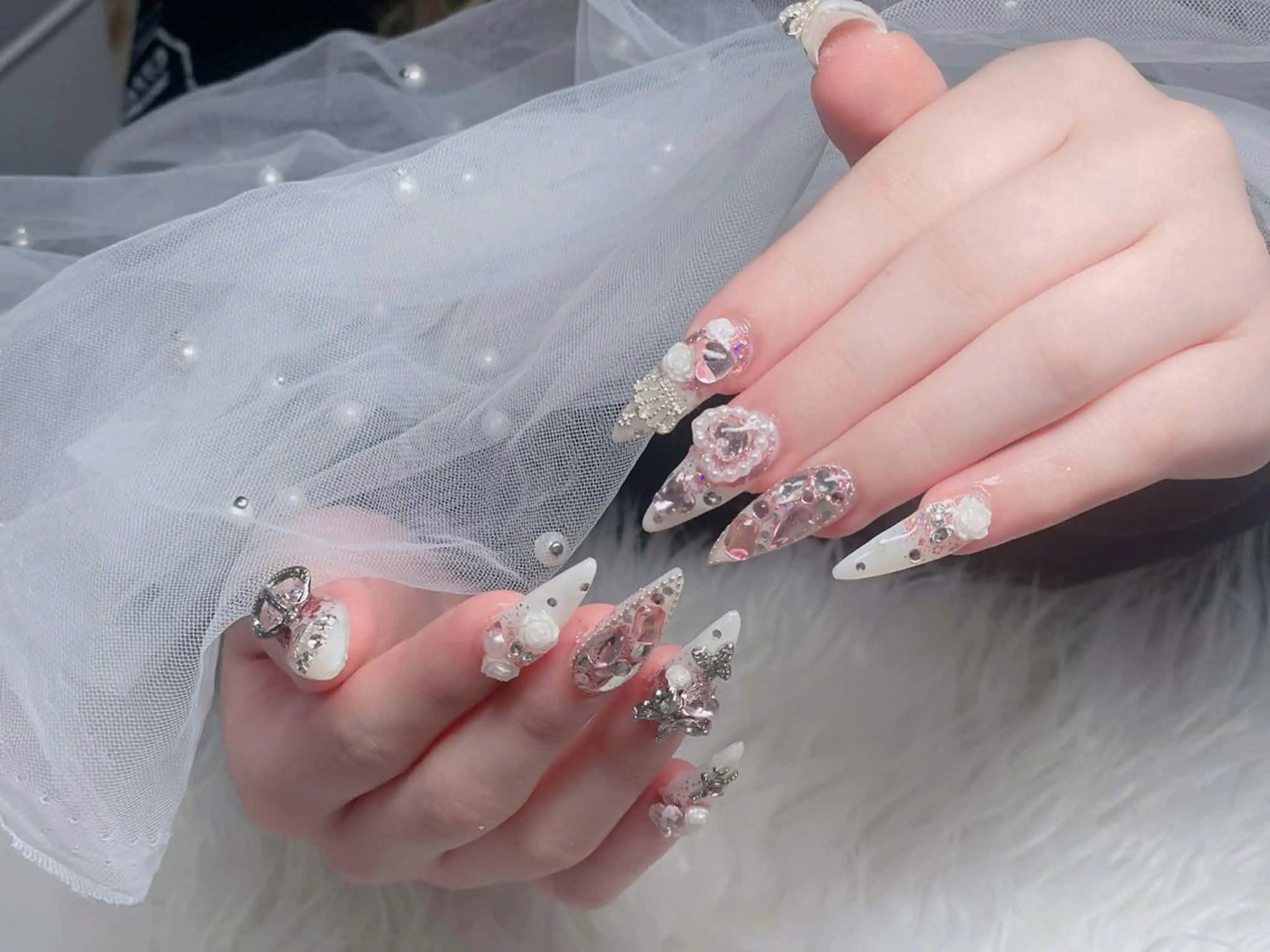 ネイル オーロラネイル フレンチネイル ジェルネイル ハロウィン 韓国ネイル ハンドネイル H.baby Nail Salonのネイルデザイン