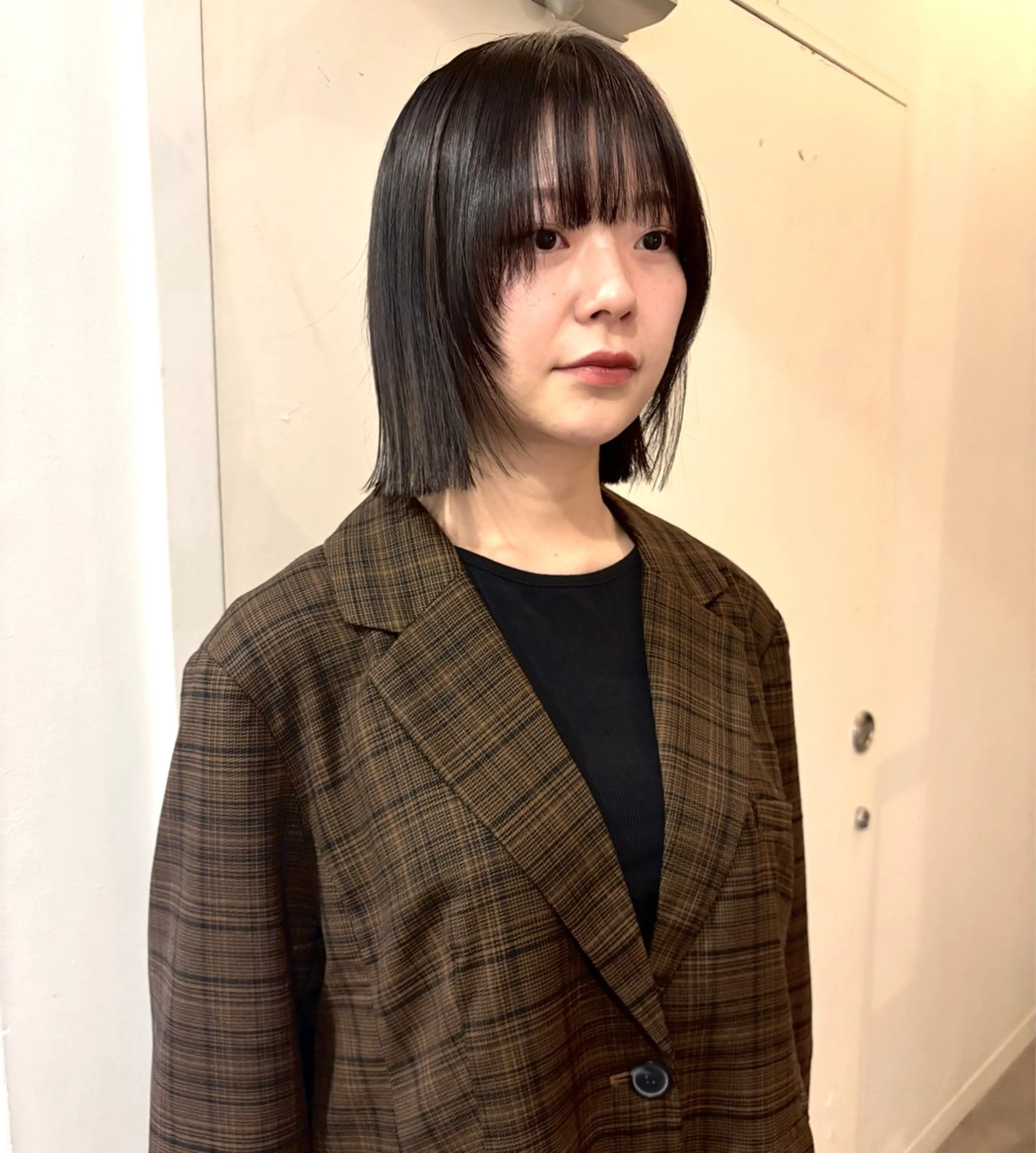 ショート カラー 切りっぱなしボブ 透明感カラー グレージュ ハイライトカラー ボブ カット ヘアカラー トリートメント やまもと さえのヘアスタイル