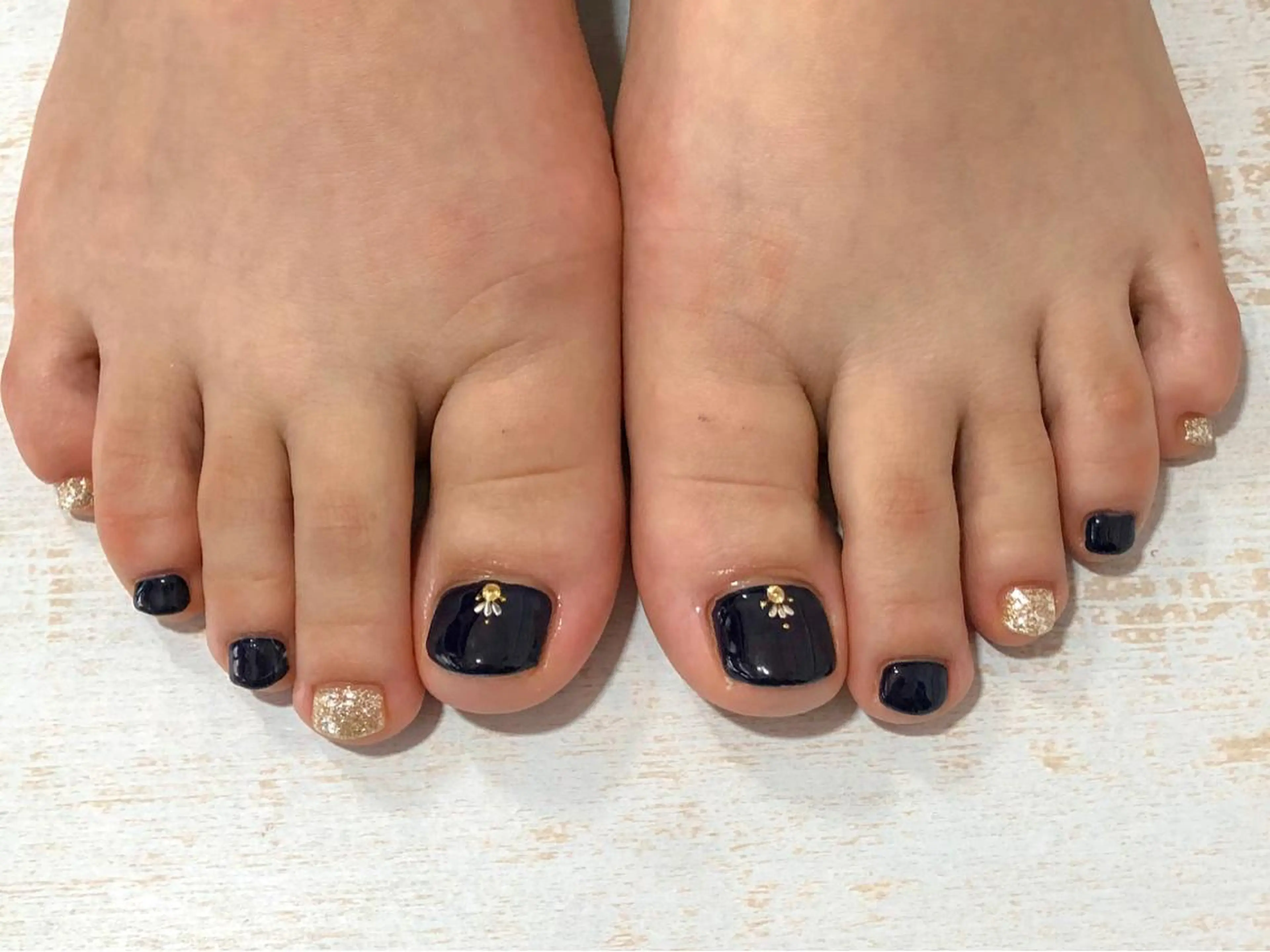 ネイル フットネイル 𖡼 yumenoのネイルデザイン