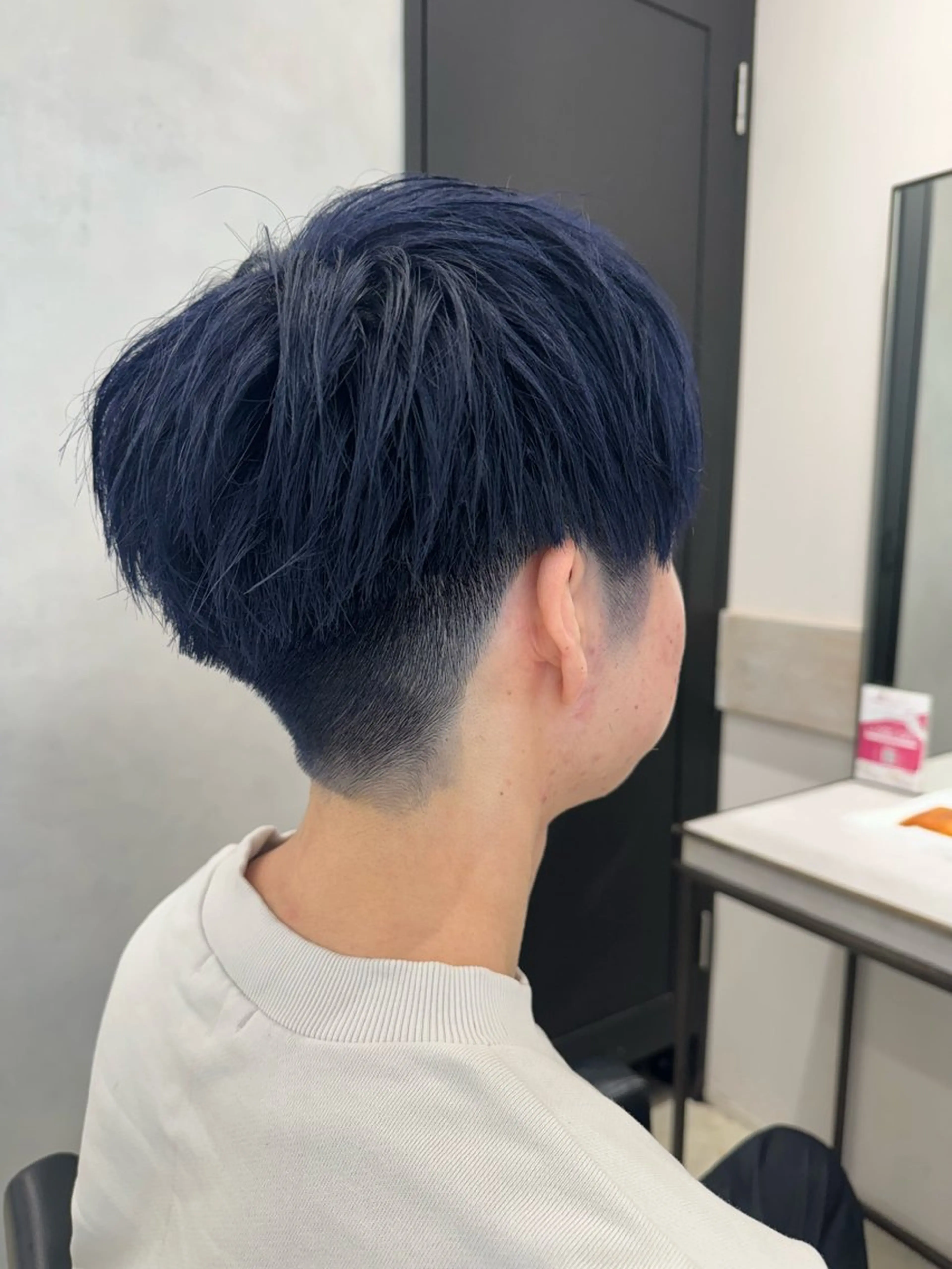 カラー メンズ ブルーカラー ダブルカラー カット ヘアカラー 透明感カラー✨艶髪 制作🌱山根あゆみのヘアスタイル