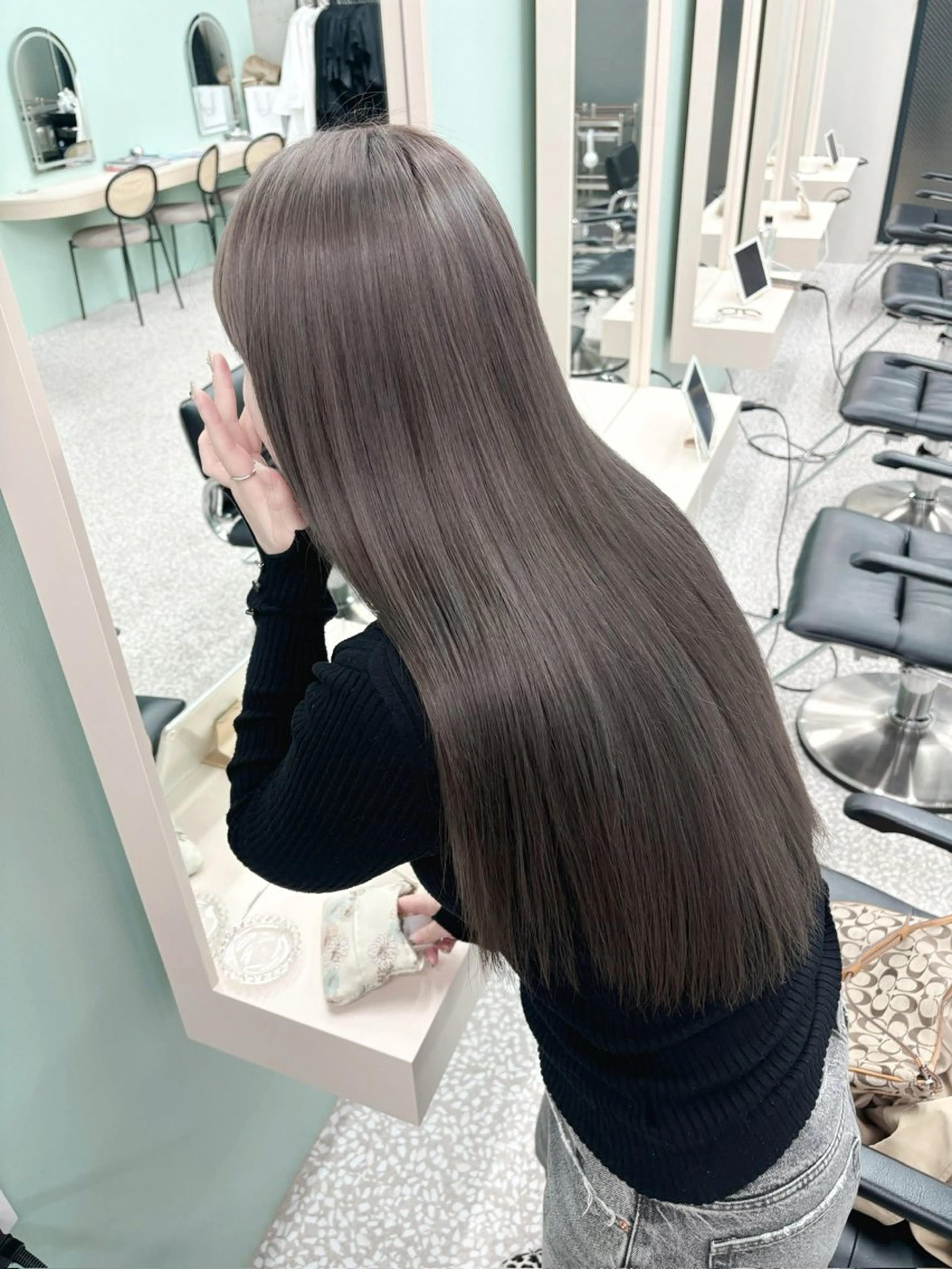 ロング nanami IROW大名のヘアスタイル