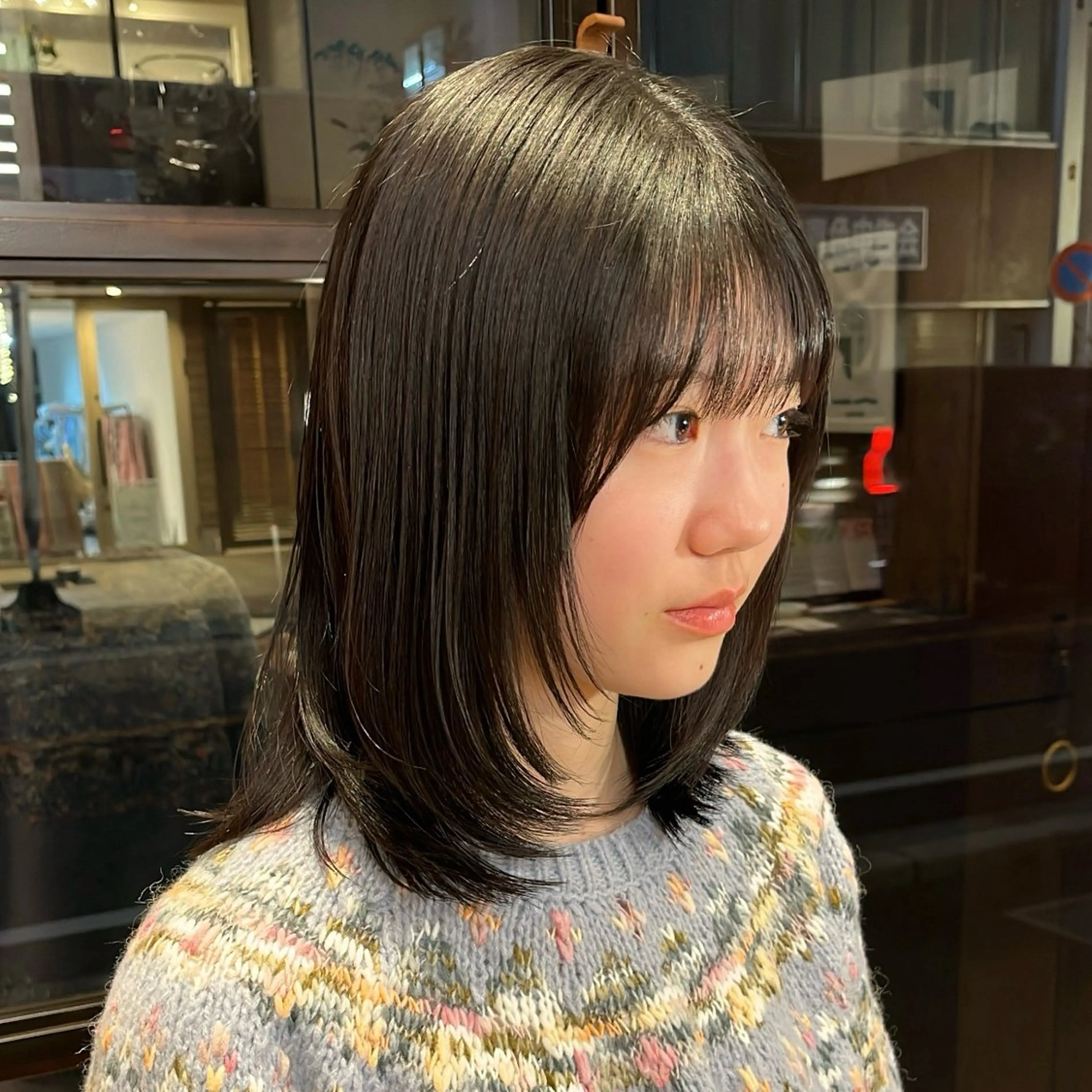 ミディアム カット Wカラー🐾 ハルナのヘアスタイル