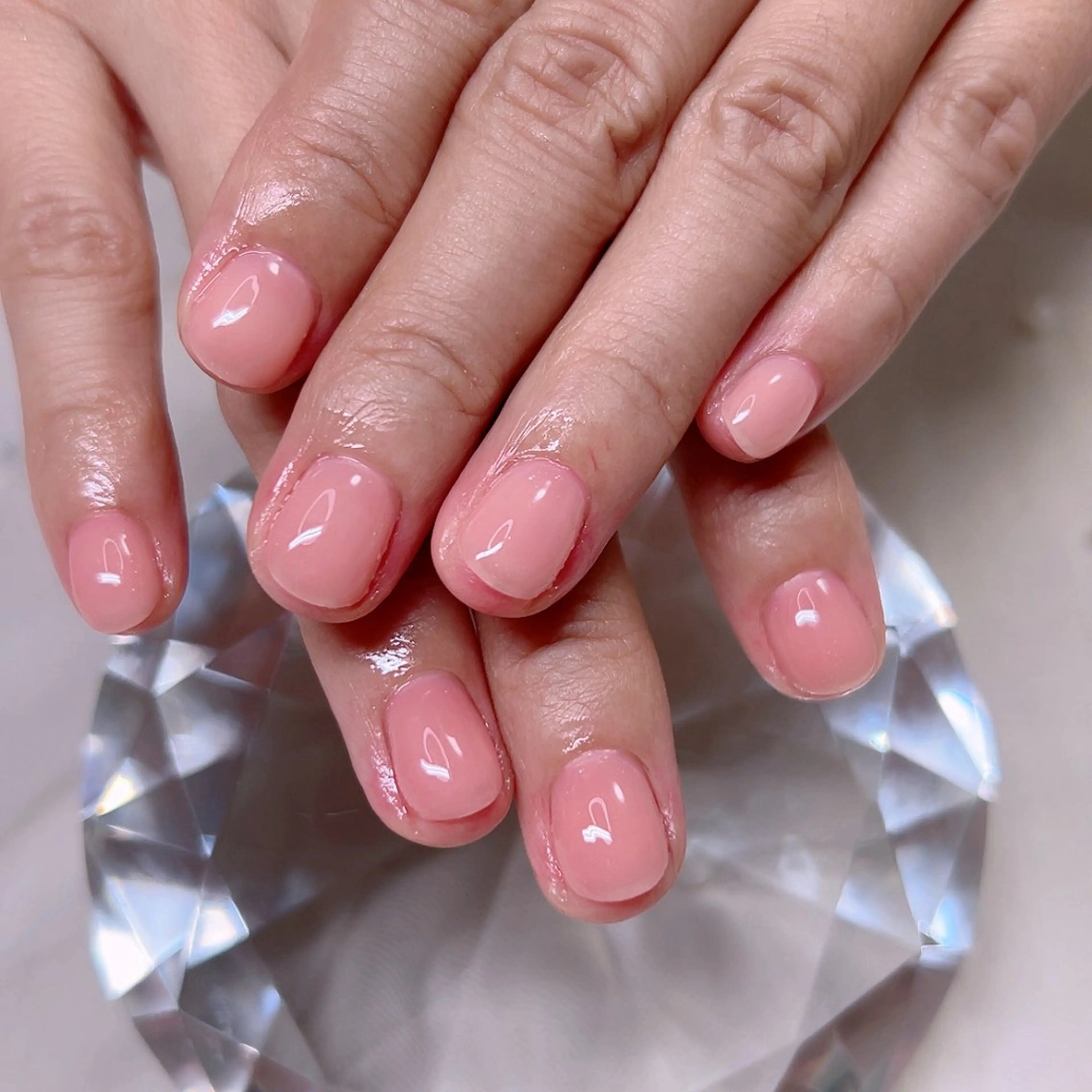 ネイル キラキラネイル ラメ(グリッター) オフィスネイル ピンク シンプルネイル Cute Tips nailのネイルデザイン