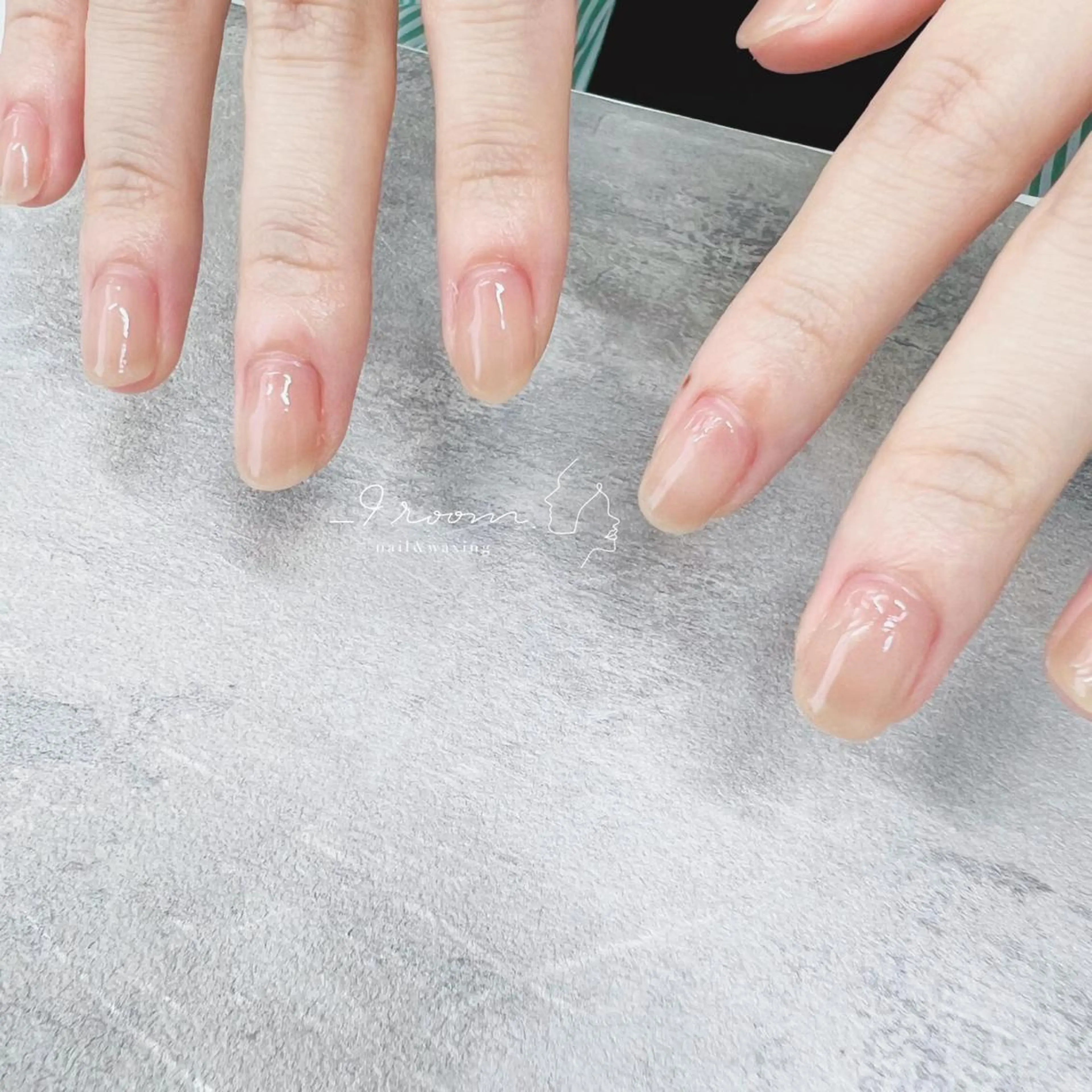 ネイル オフィスネイル ワンカラーネイル シンプルネイル _9 room. Yoshimiのネイルデザイン