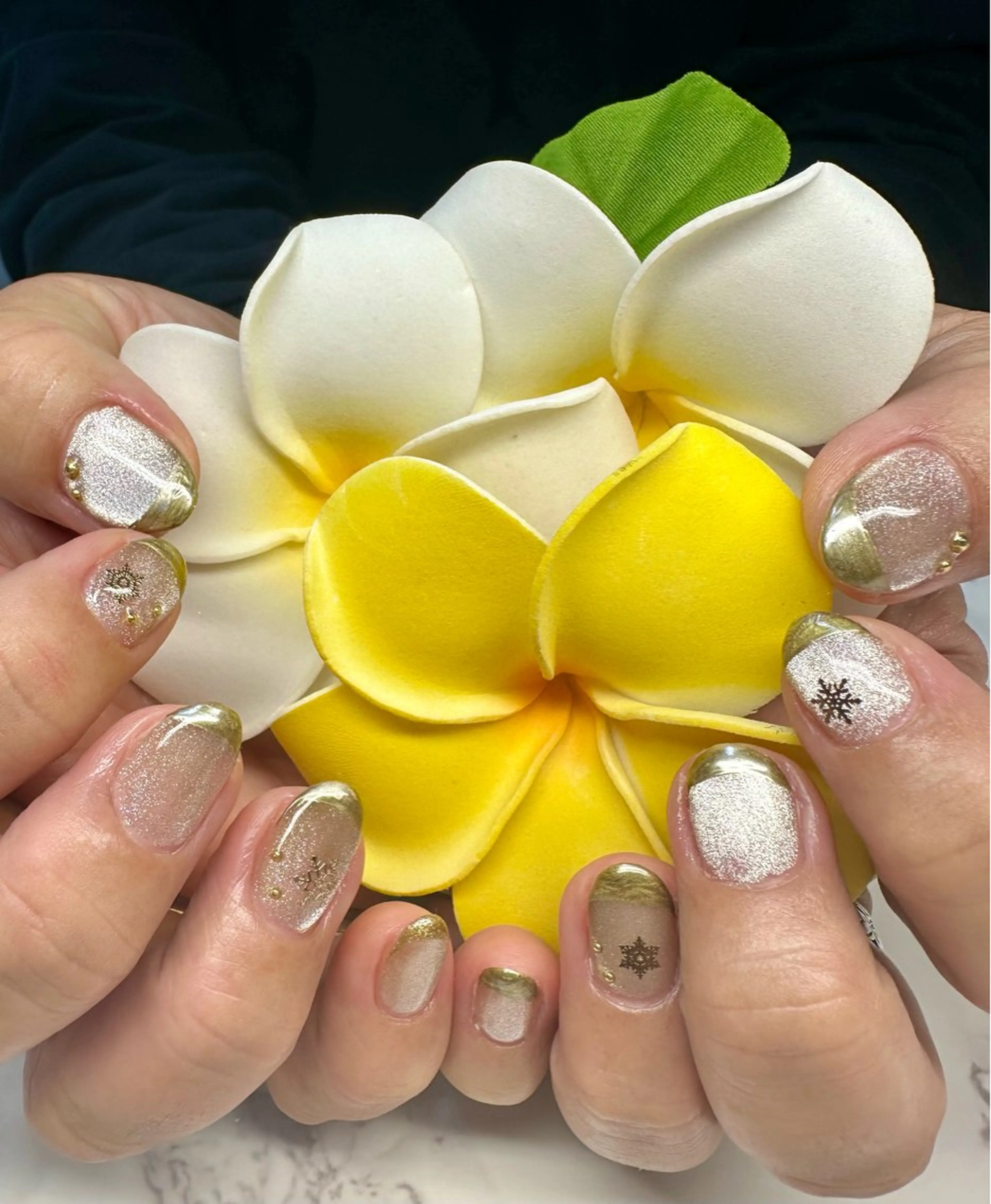 ネイル アートネイル チークネイル キラキラネイル ラメ(グリッター) マグネットネイル Mai’s nailのネイルデザイン