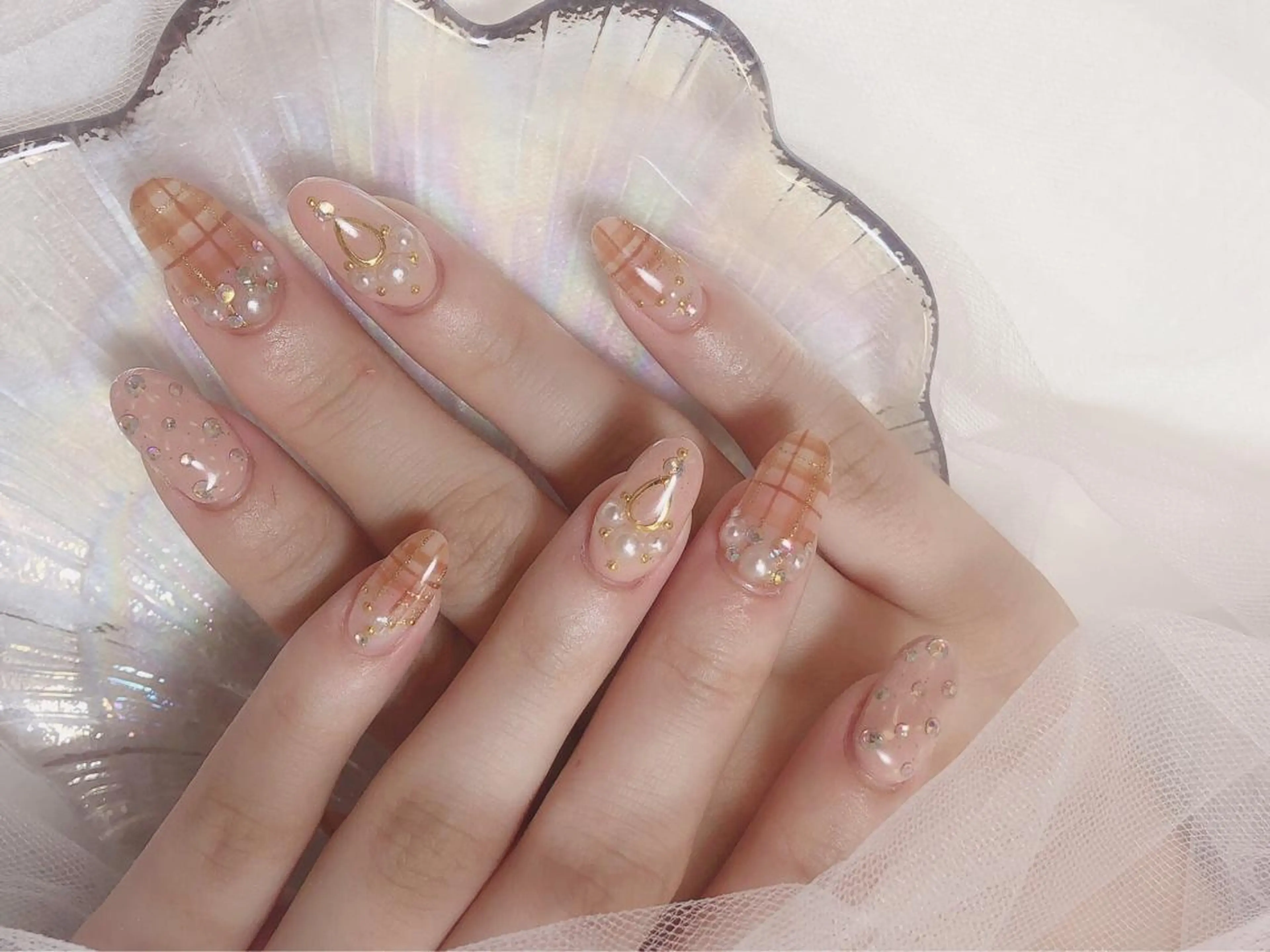 ネイル MiKi Nai池袋 長さだし得意のネイルデザイン