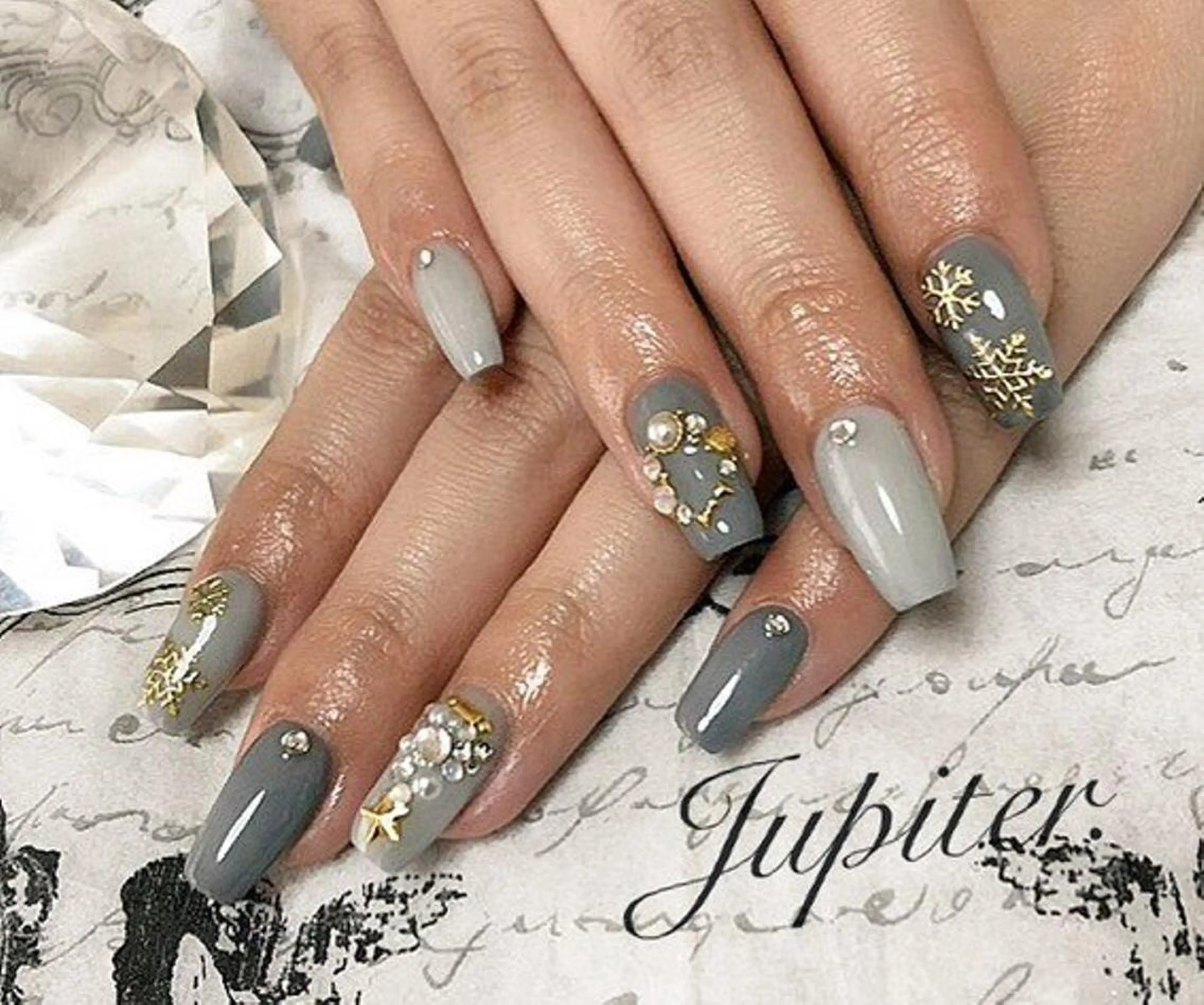 ネイル 冬ネイル PrivateSalon Jupiter所属・Jupiter .のネイルデザイン