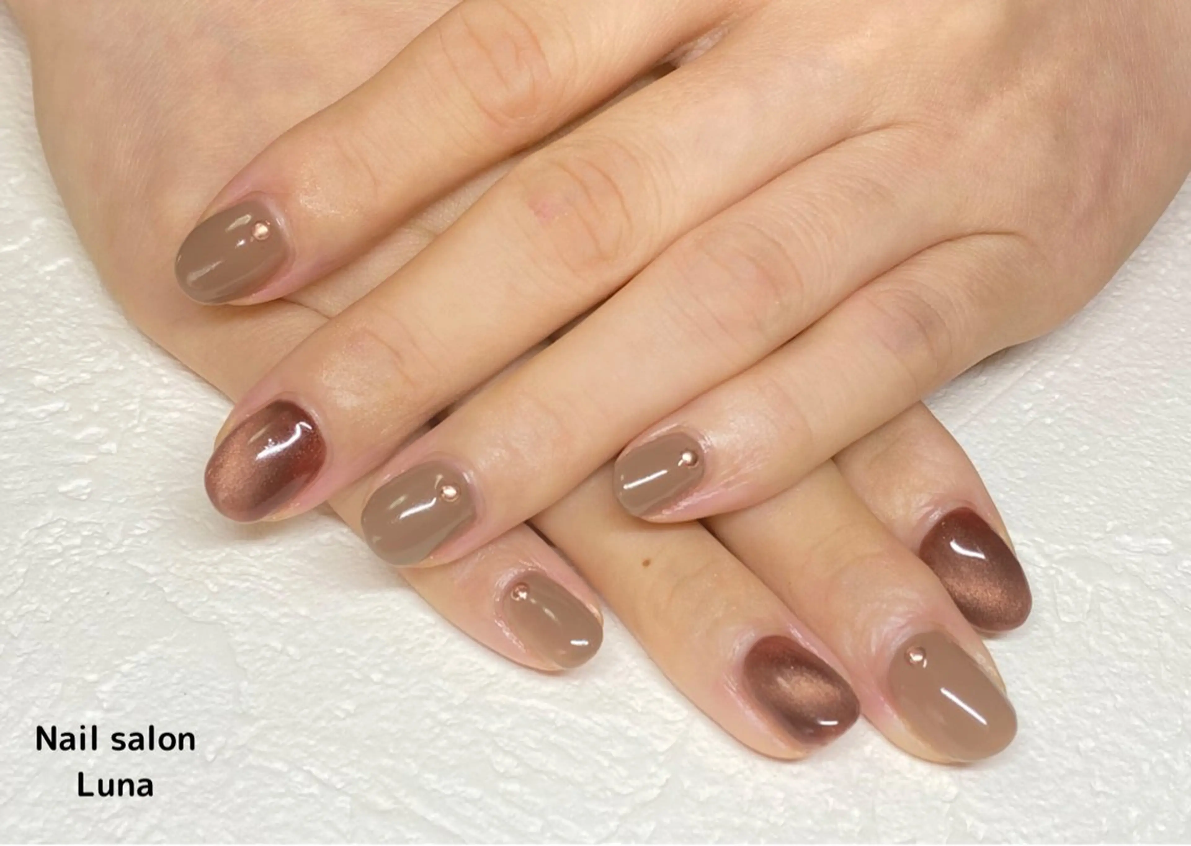 ネイル ブラウン マグネットネイル ワンカラーネイル 加藤 美穂のネイルデザイン