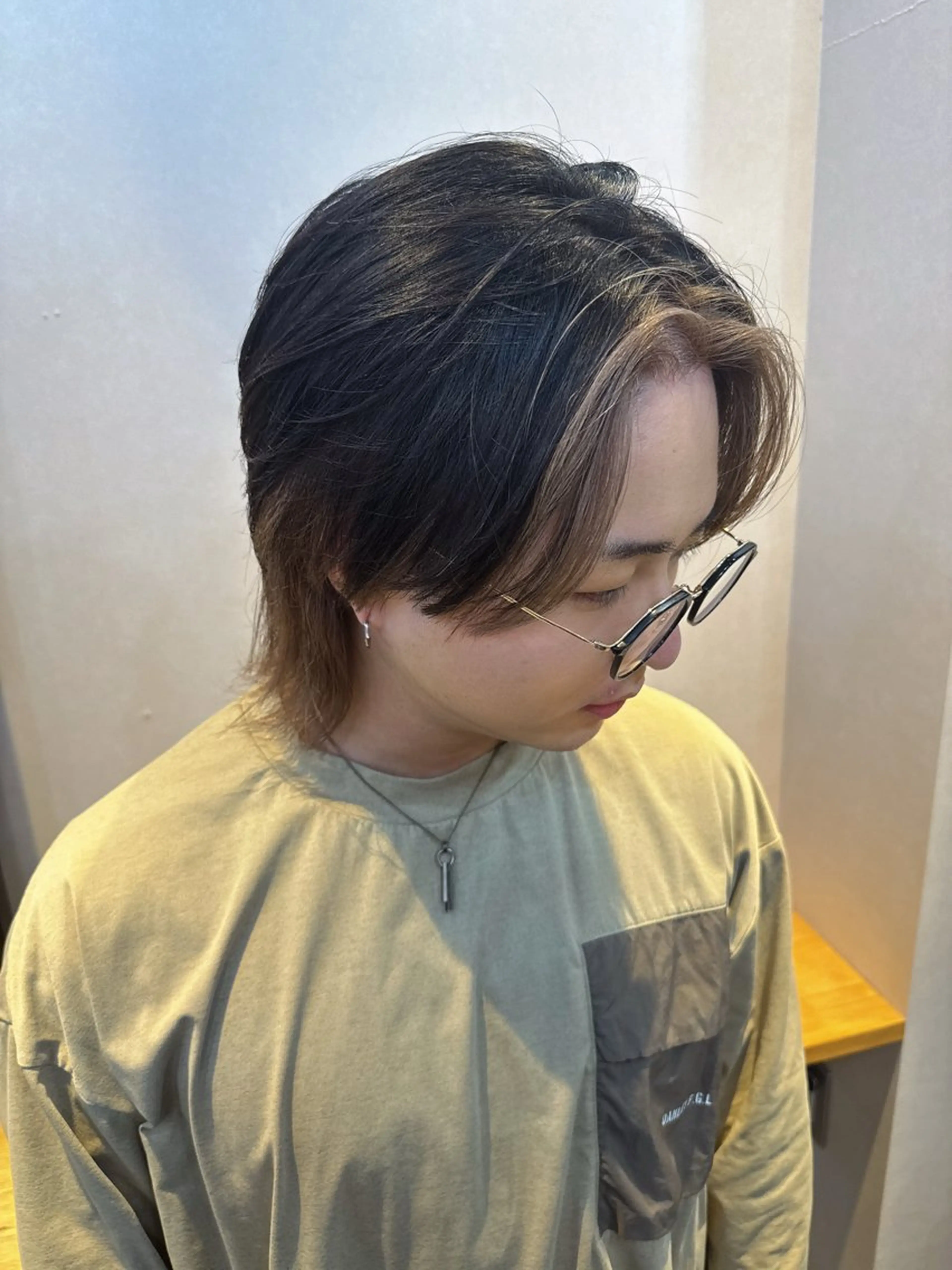 カラー メンズ メンズブリーチ メンズインナーカラー ブリーチ インナーカラー カット ヘアカラー 【メンズ特化】渡部 京弘/パーマのヘアスタイル