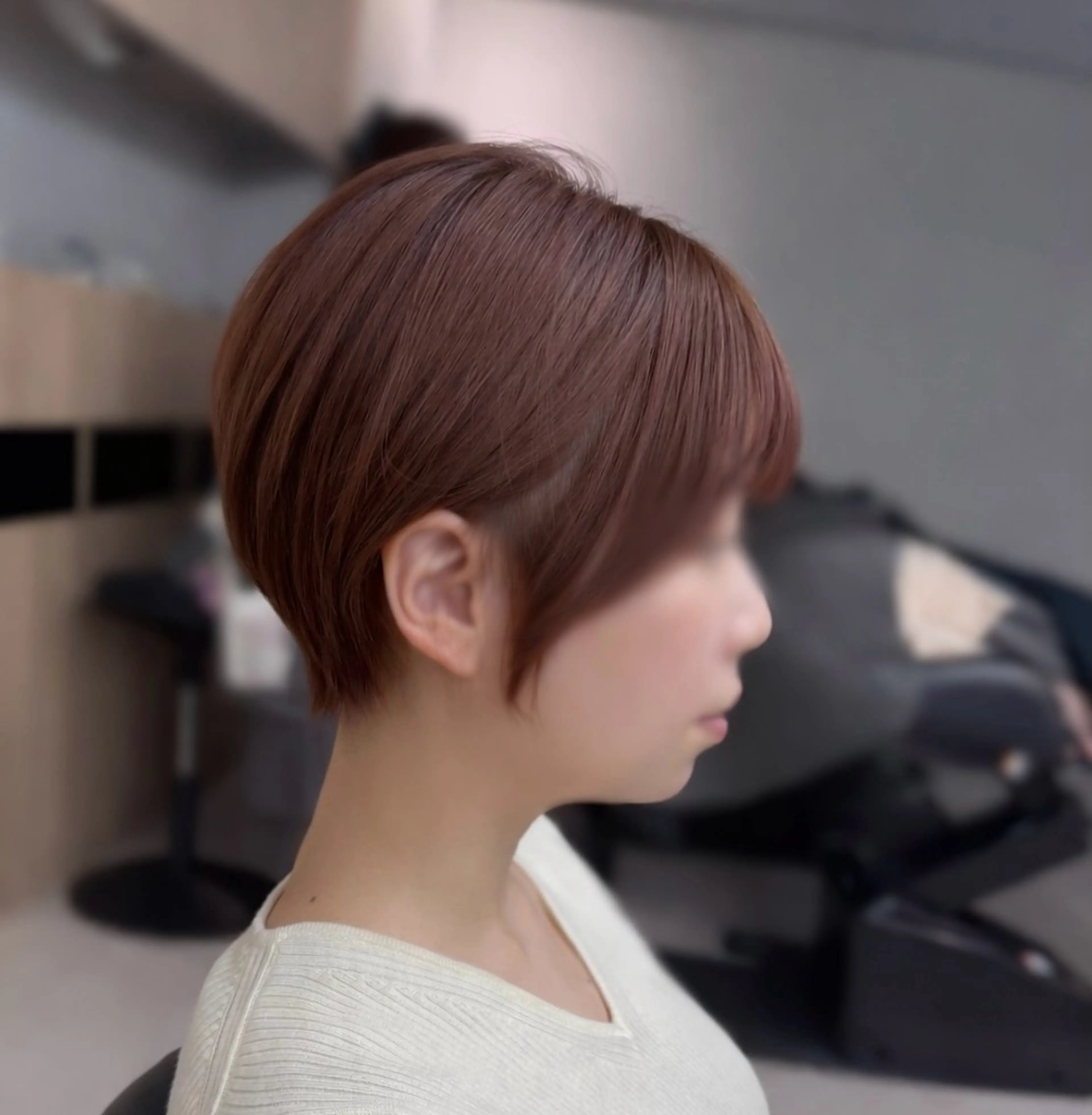 ショート パーマ 渡邉 佳穂のヘアスタイル