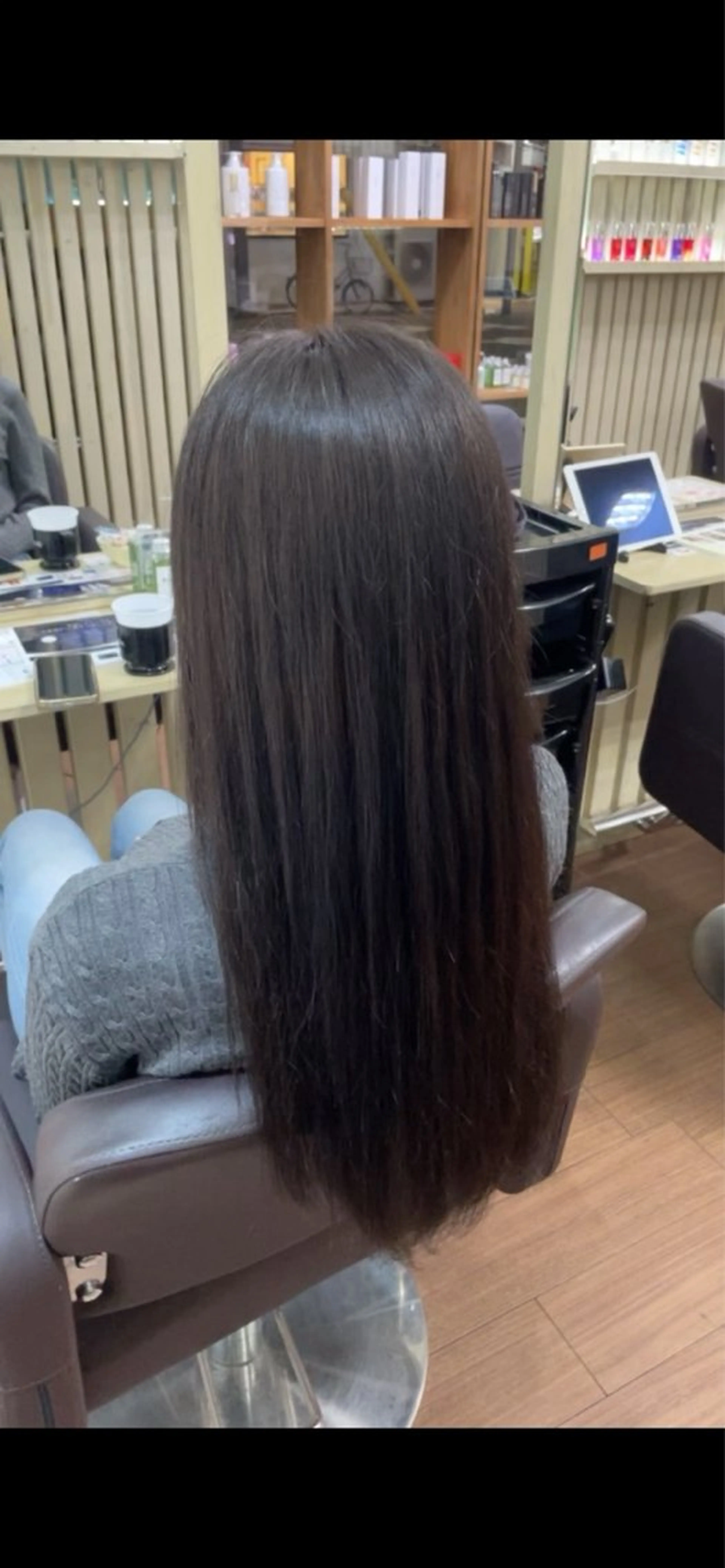 ロング ヘアカラー 井上 孝雄のヘアスタイル