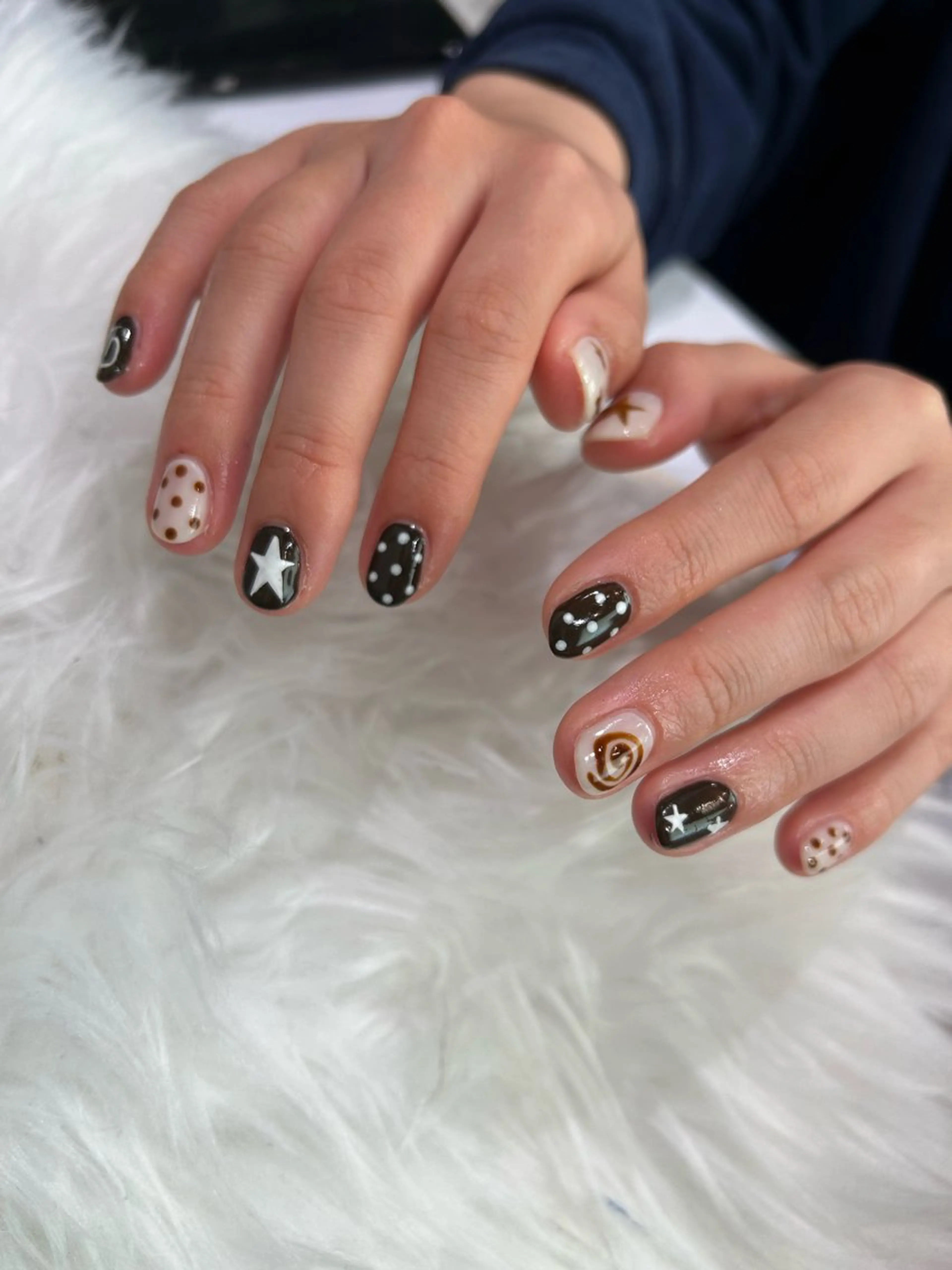 ネイル ハンドネイル ♡ハイトーン★ ネイル/しの♡のヘアスタイル