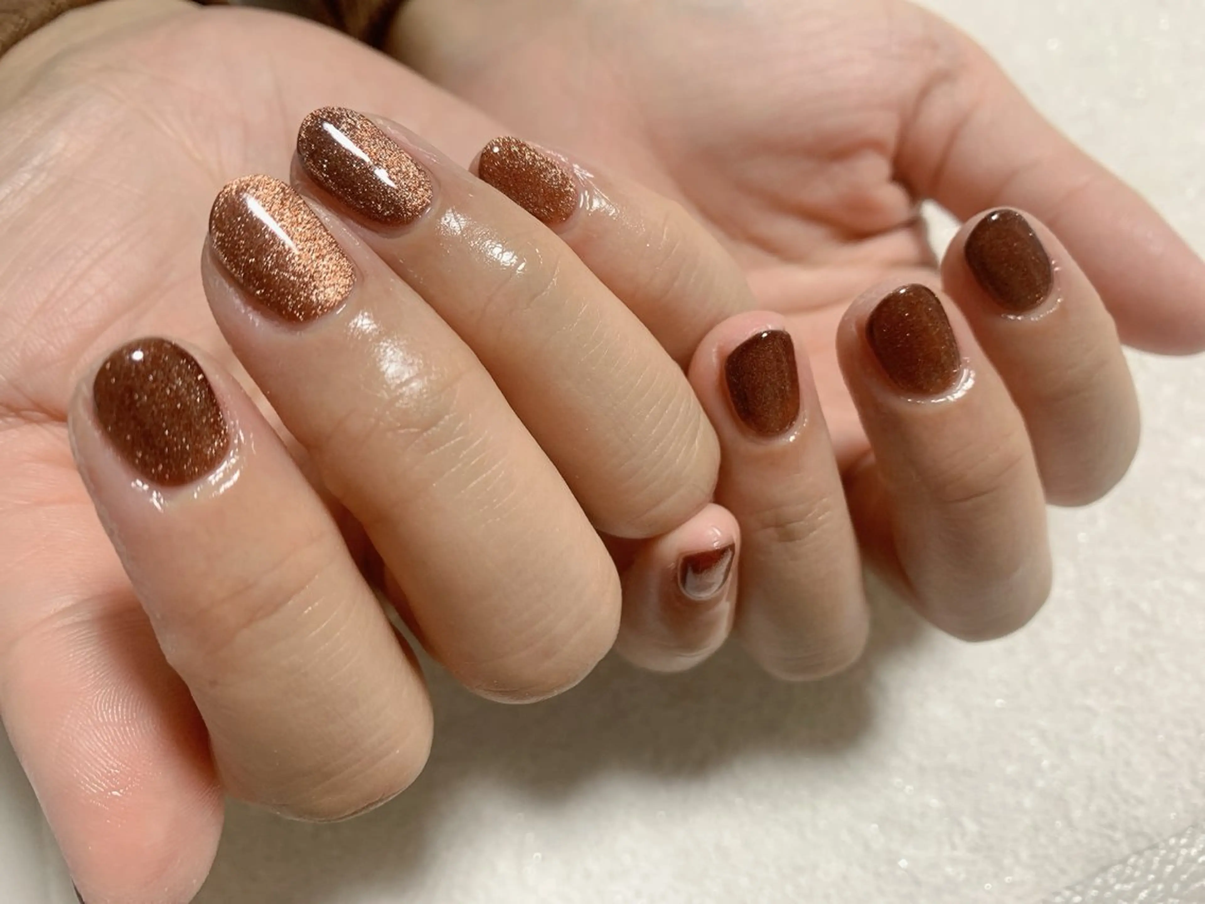 ネイル ブラウン ジェルネイル キラキラネイル マグネットネイル メンズネイル kiki nail たまプラーザのネイルデザイン