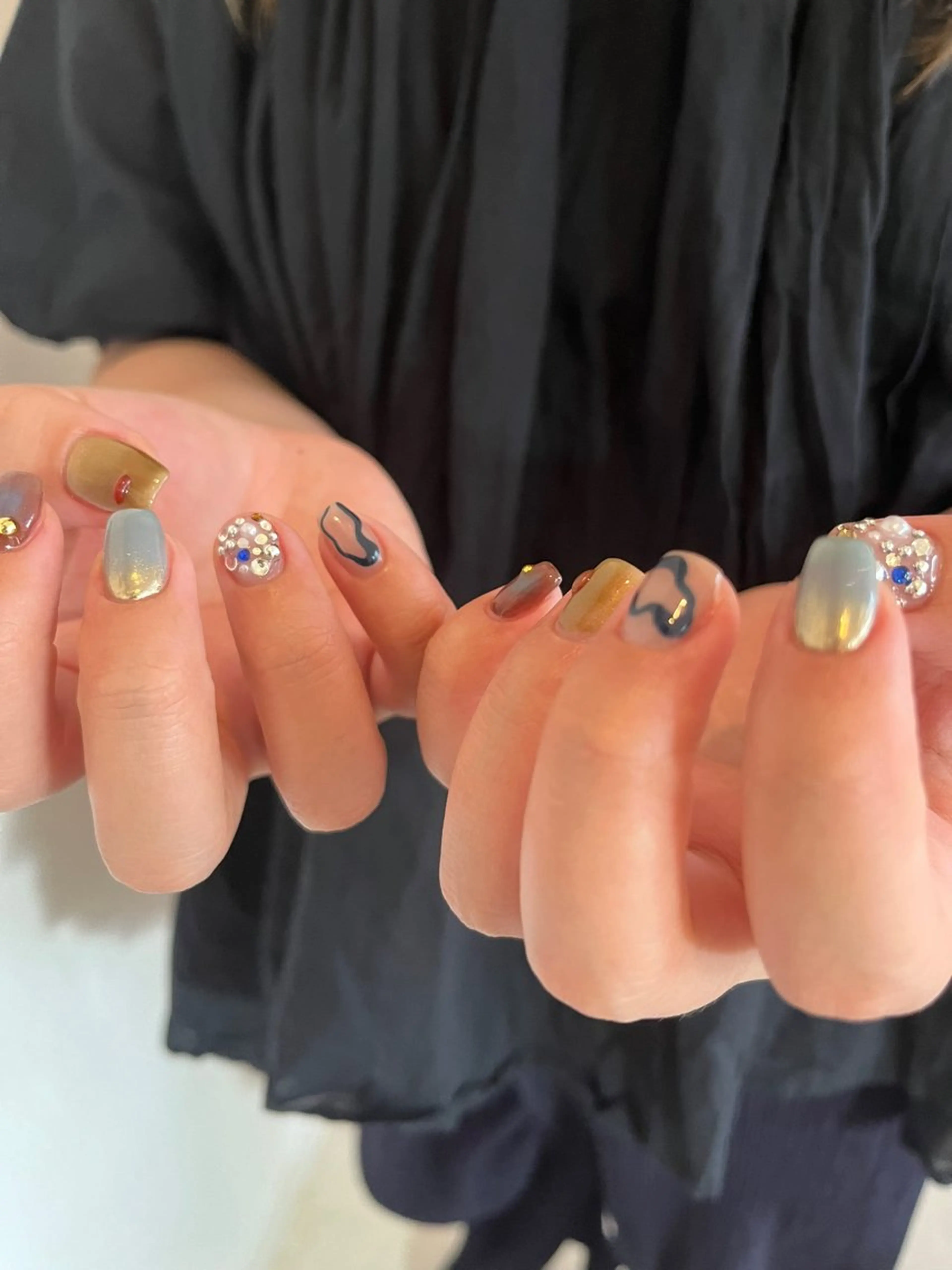 ネイル ミラーネイル ニュアンスネイル luster shihoのネイルデザイン