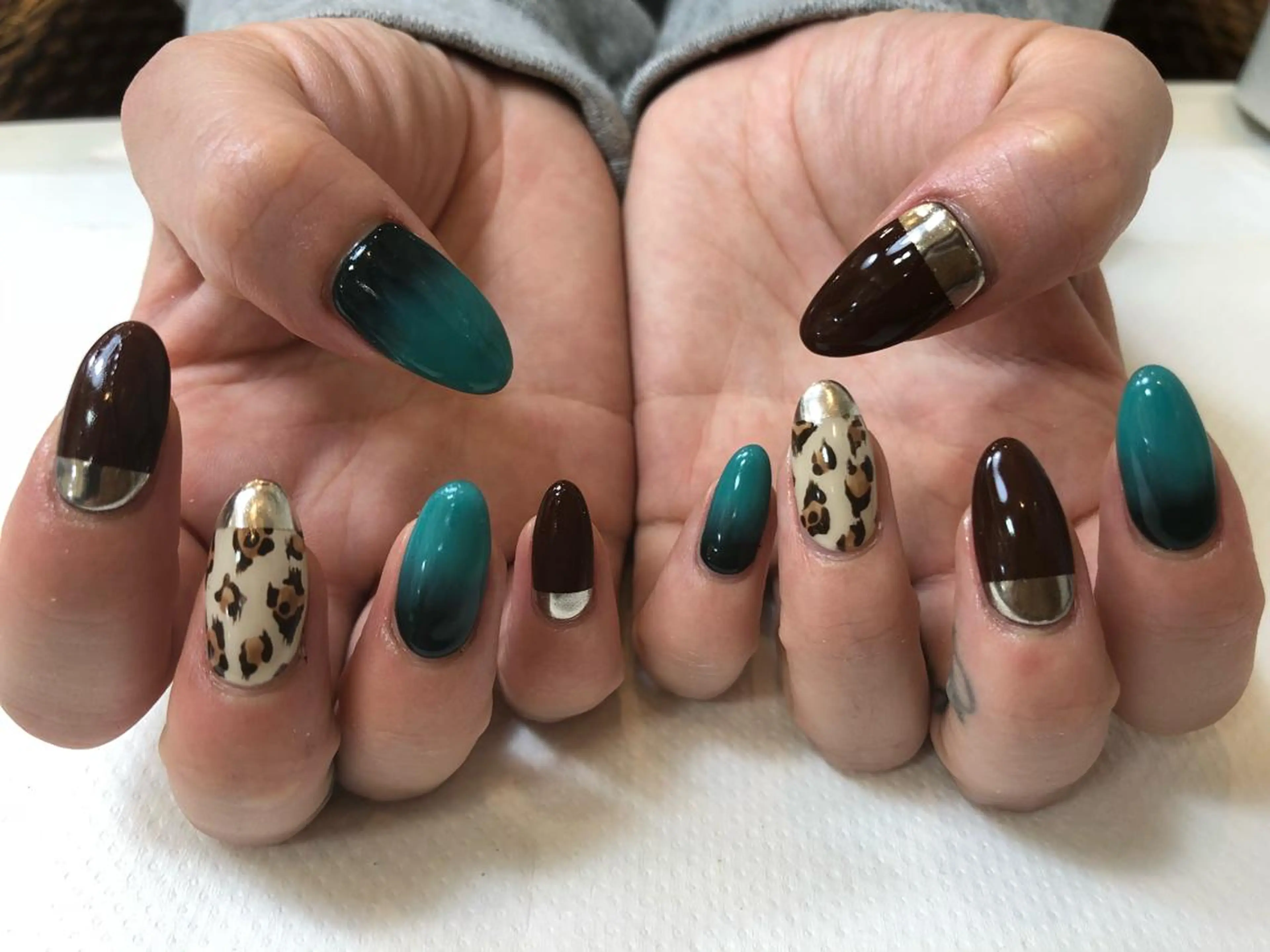 ネイル ハンドネイル umber 三茶1分のネイルデザイン